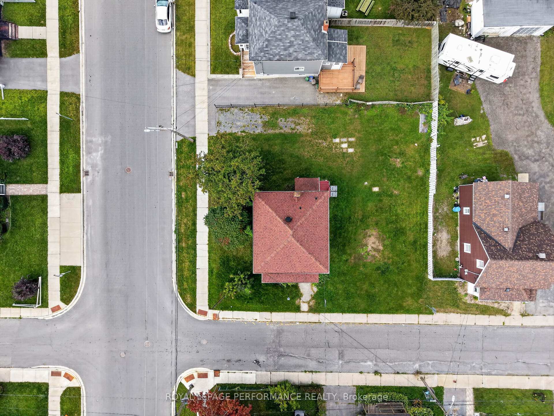 Photo 43 of 139 8th Street W, Cornwall, Cornwall — HOMEH