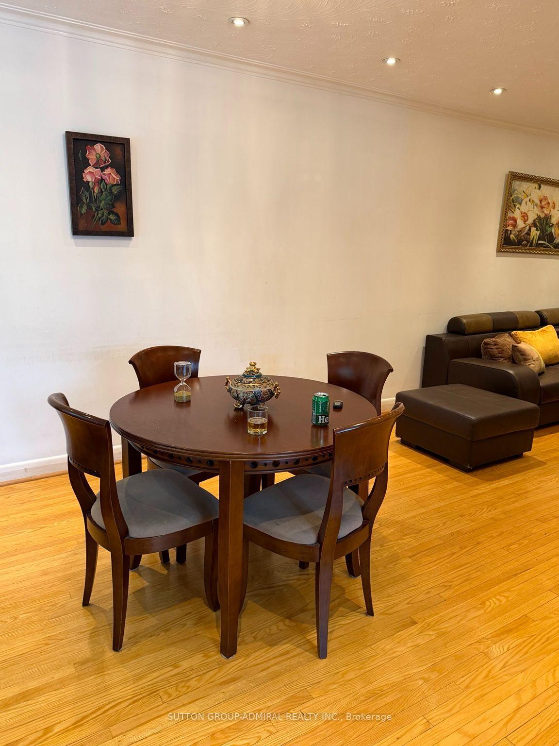 Photo 8 of 237 Zelda Crescent, Richmond Hill, Crosby — HOMEH