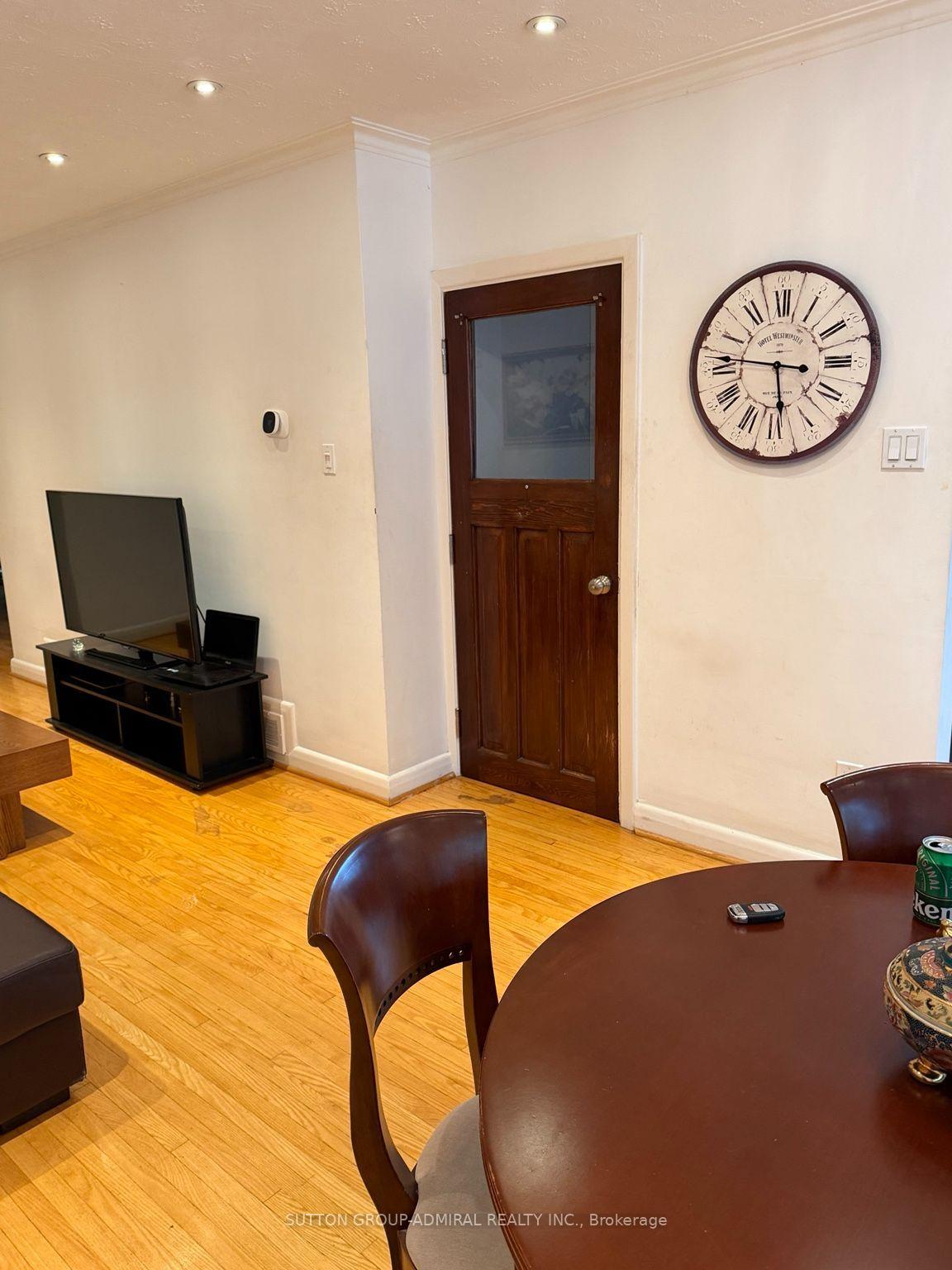Photo 10 of 237 Zelda Crescent, Richmond Hill, Crosby — HOMEH
