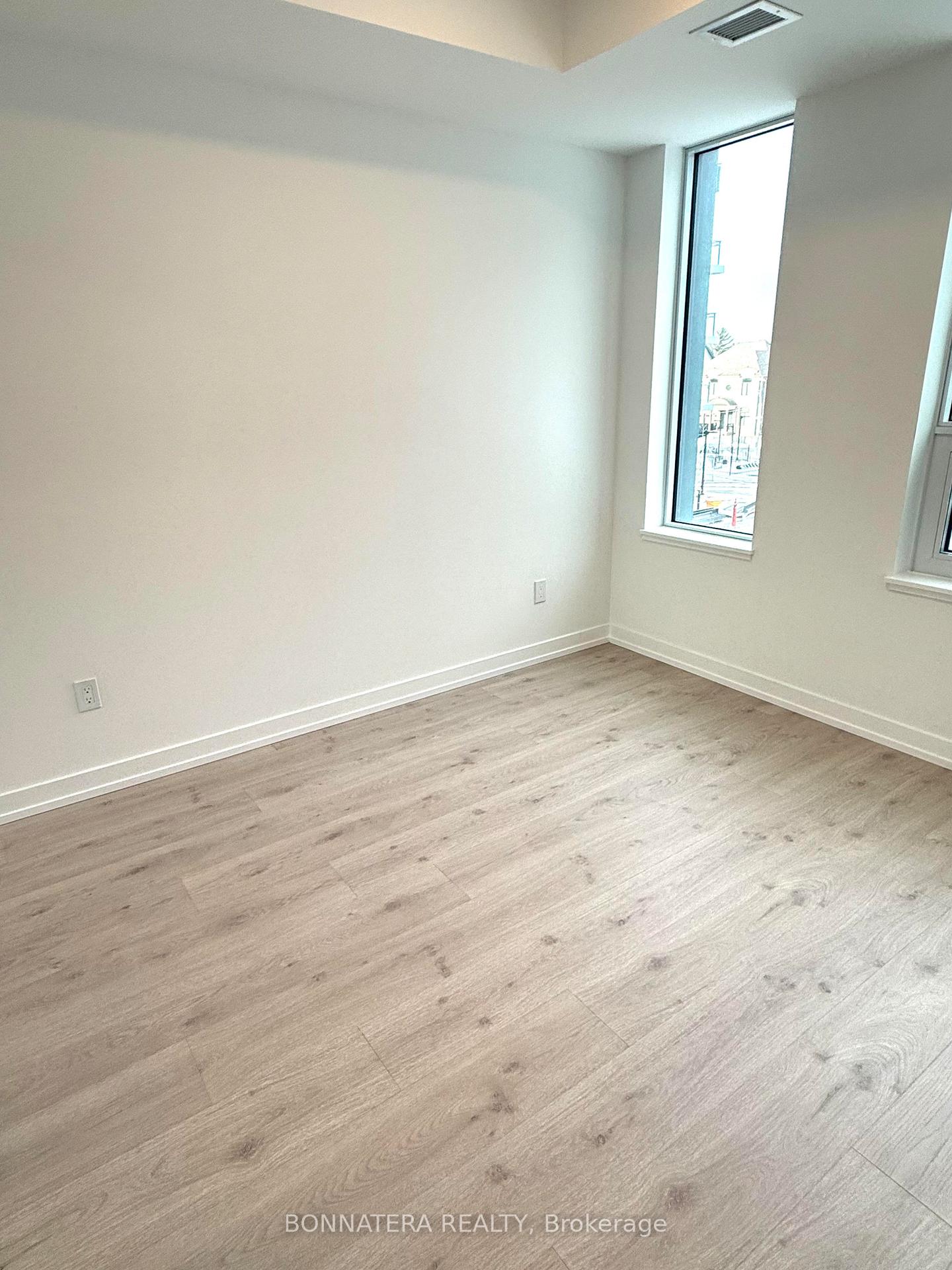 Photo 9 of Unit 248, 2501 Saw Whet Boulevard, Oakville, Glen Abbey — HOMEH
