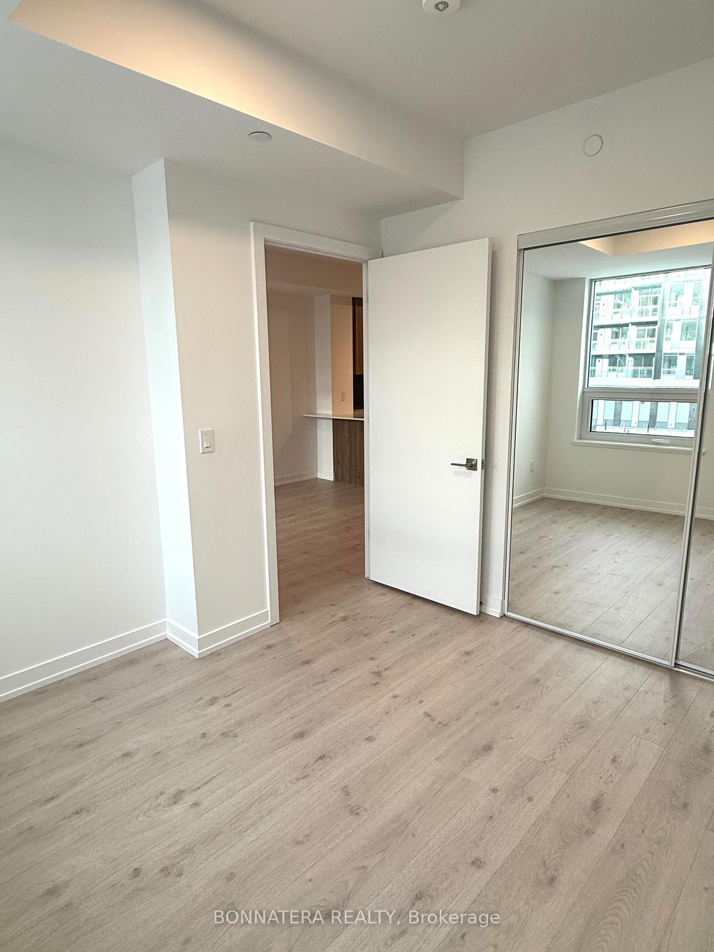 Photo 10 of Unit 248, 2501 Saw Whet Boulevard, Oakville, Glen Abbey — HOMEH