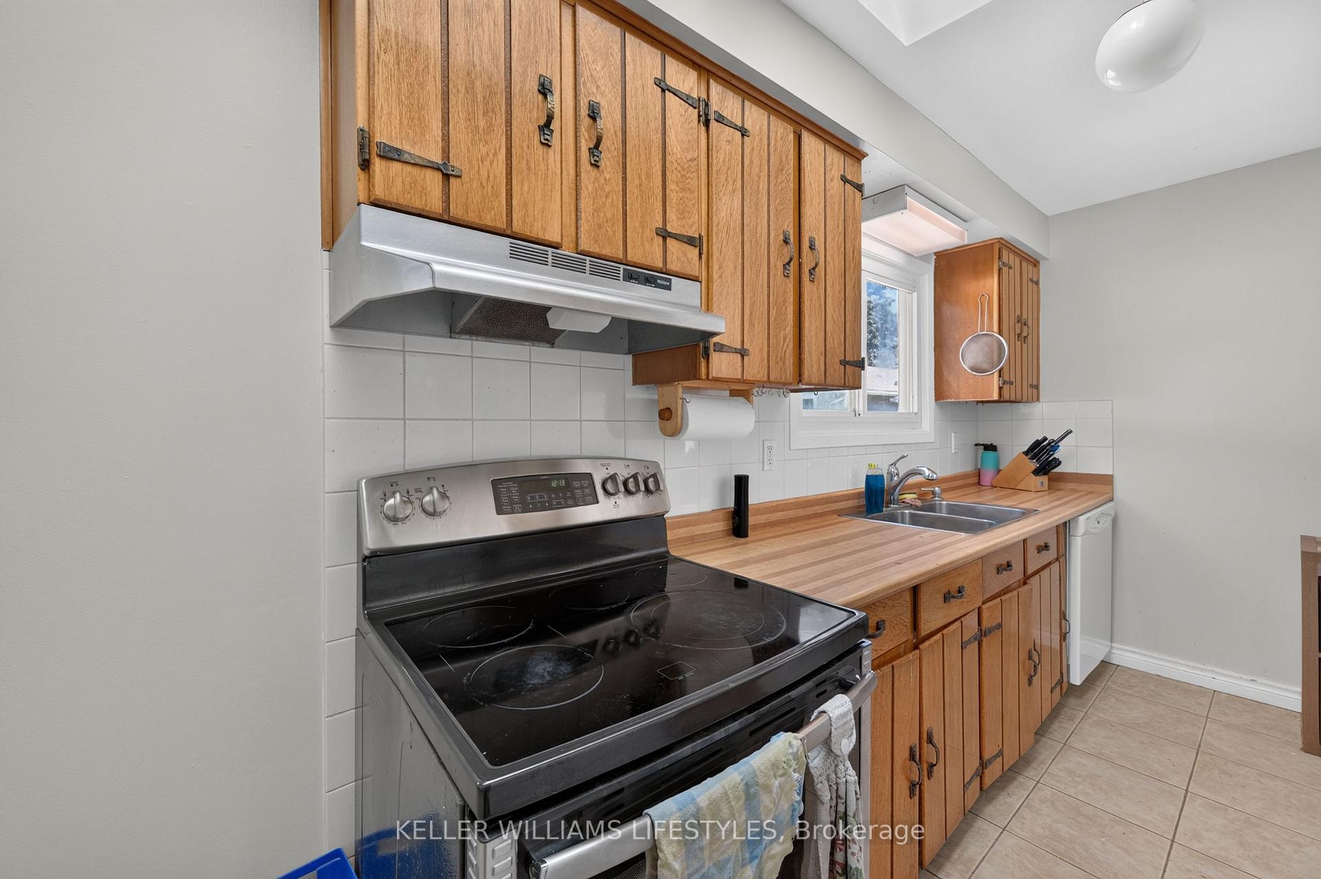 Photo 3 of Unit 1838, 1838 Culver Drive, London, East H — HOMEH