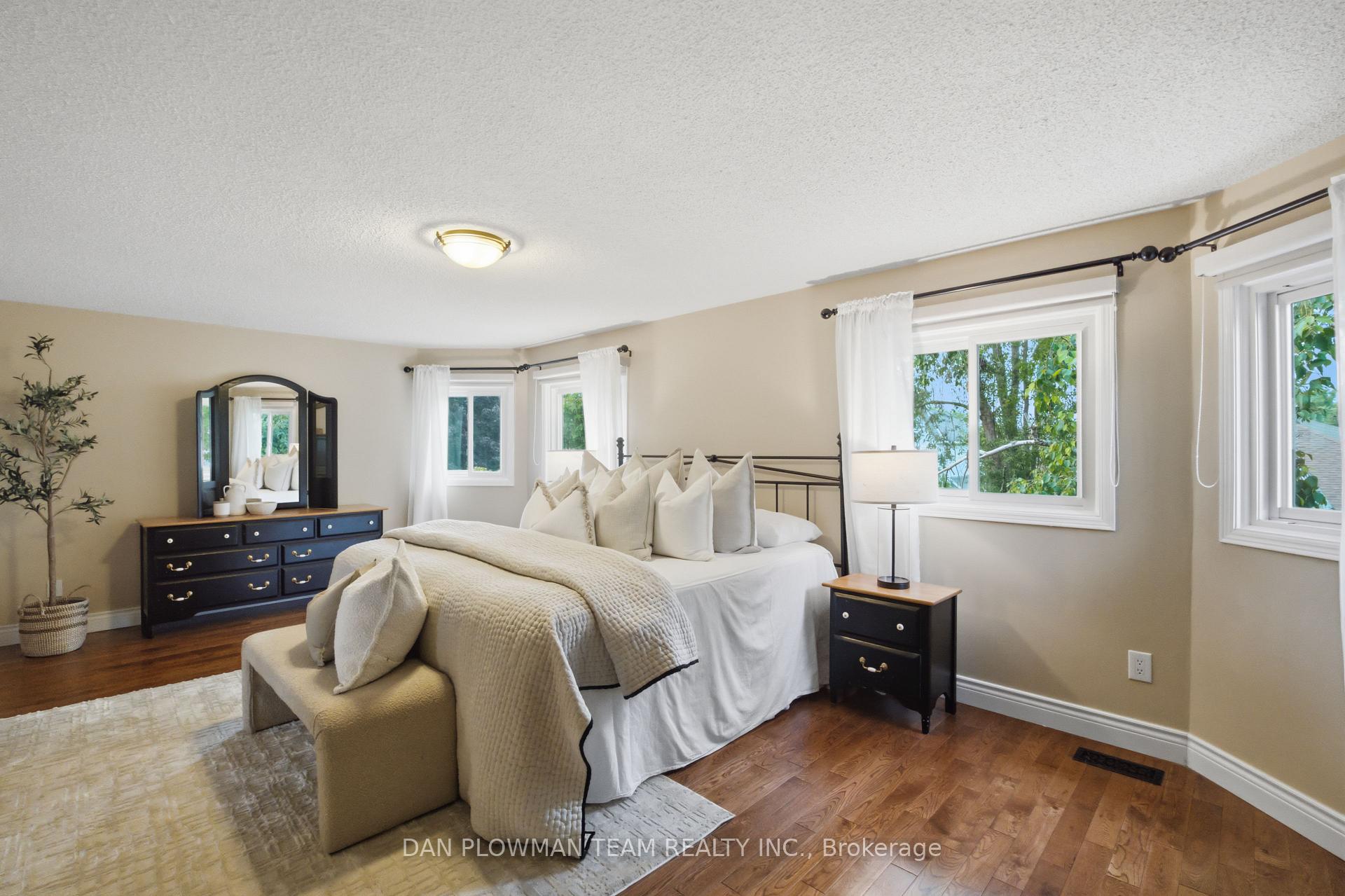 Photo 20 of 6 Saddlebrook Court, Clarington, Courtice — HOMEH