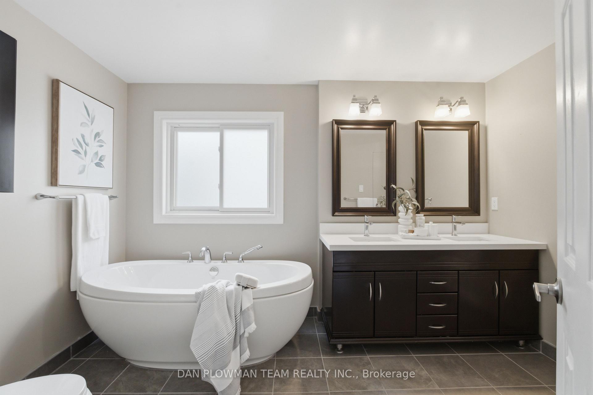 Photo 21 of 6 Saddlebrook Court, Clarington, Courtice — HOMEH