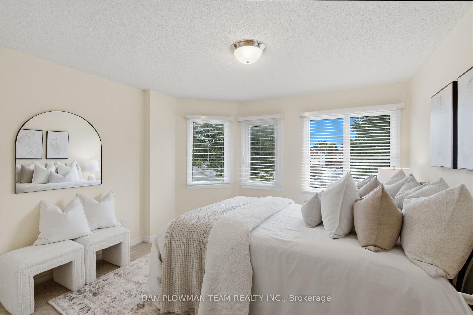 Photo 24 of 6 Saddlebrook Court, Clarington, Courtice — HOMEH