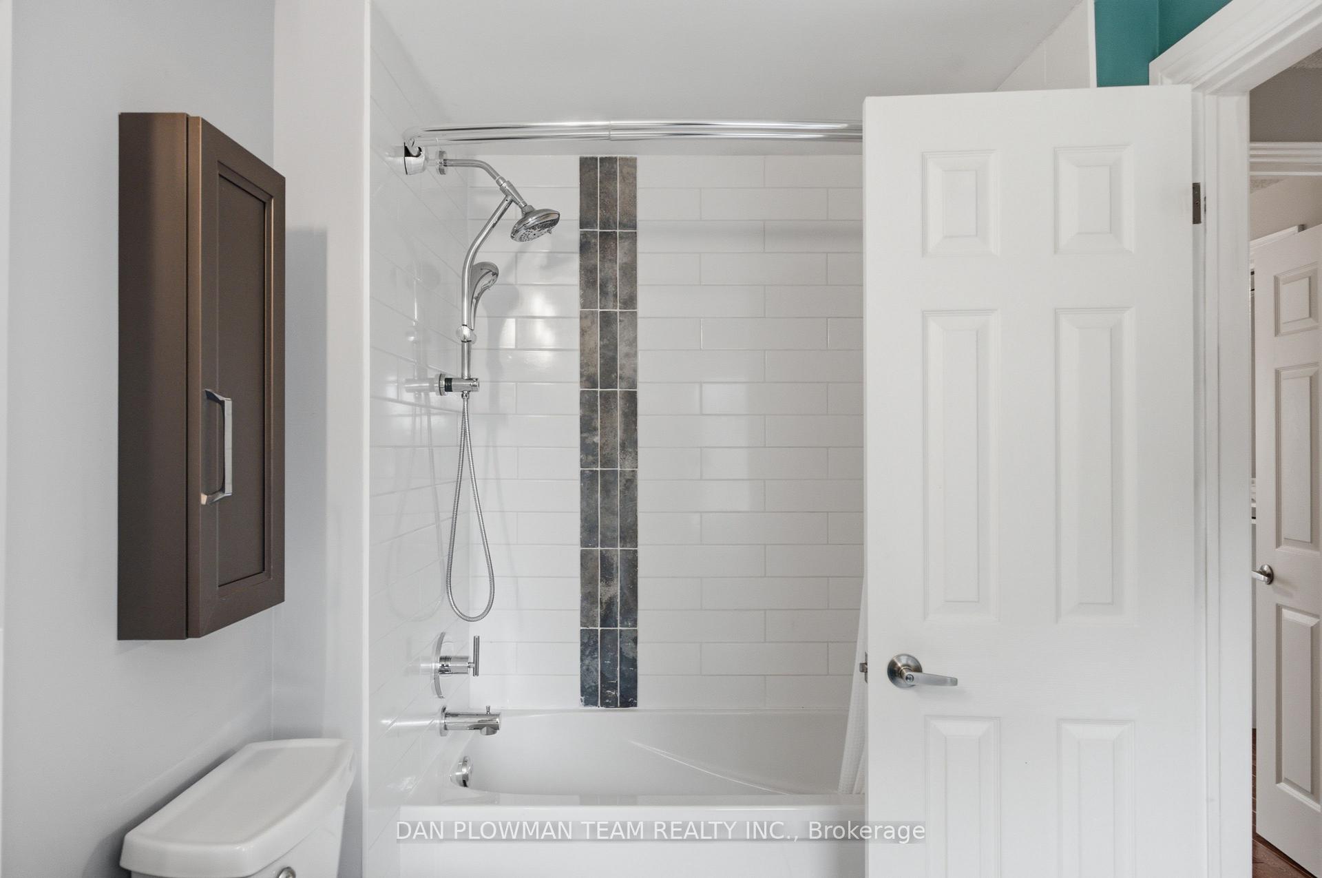Photo 31 of 6 Saddlebrook Court, Clarington, Courtice — HOMEH