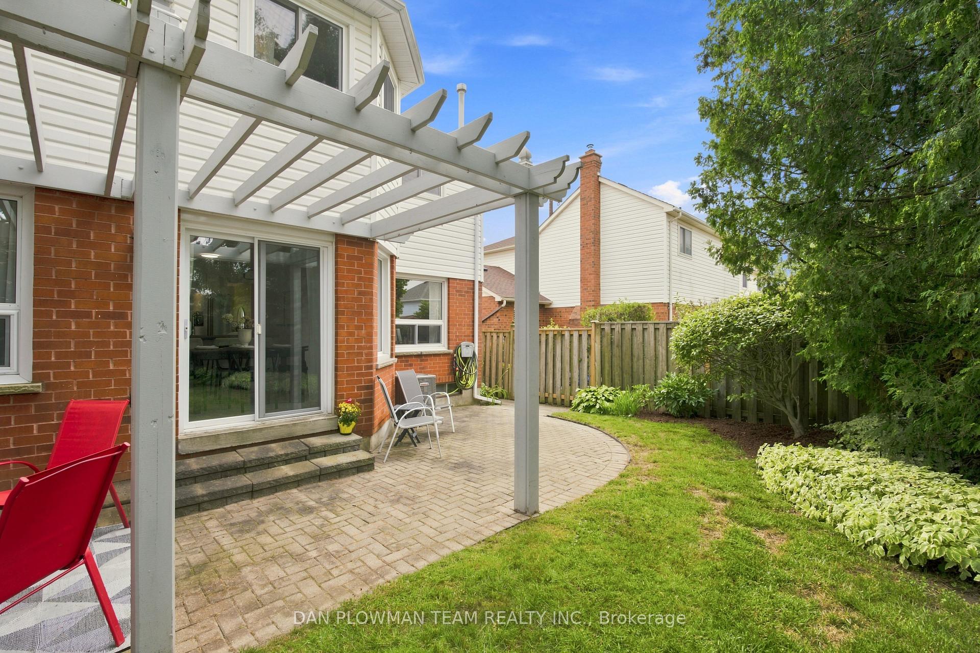 Photo 40 of 6 Saddlebrook Court, Clarington, Courtice — HOMEH