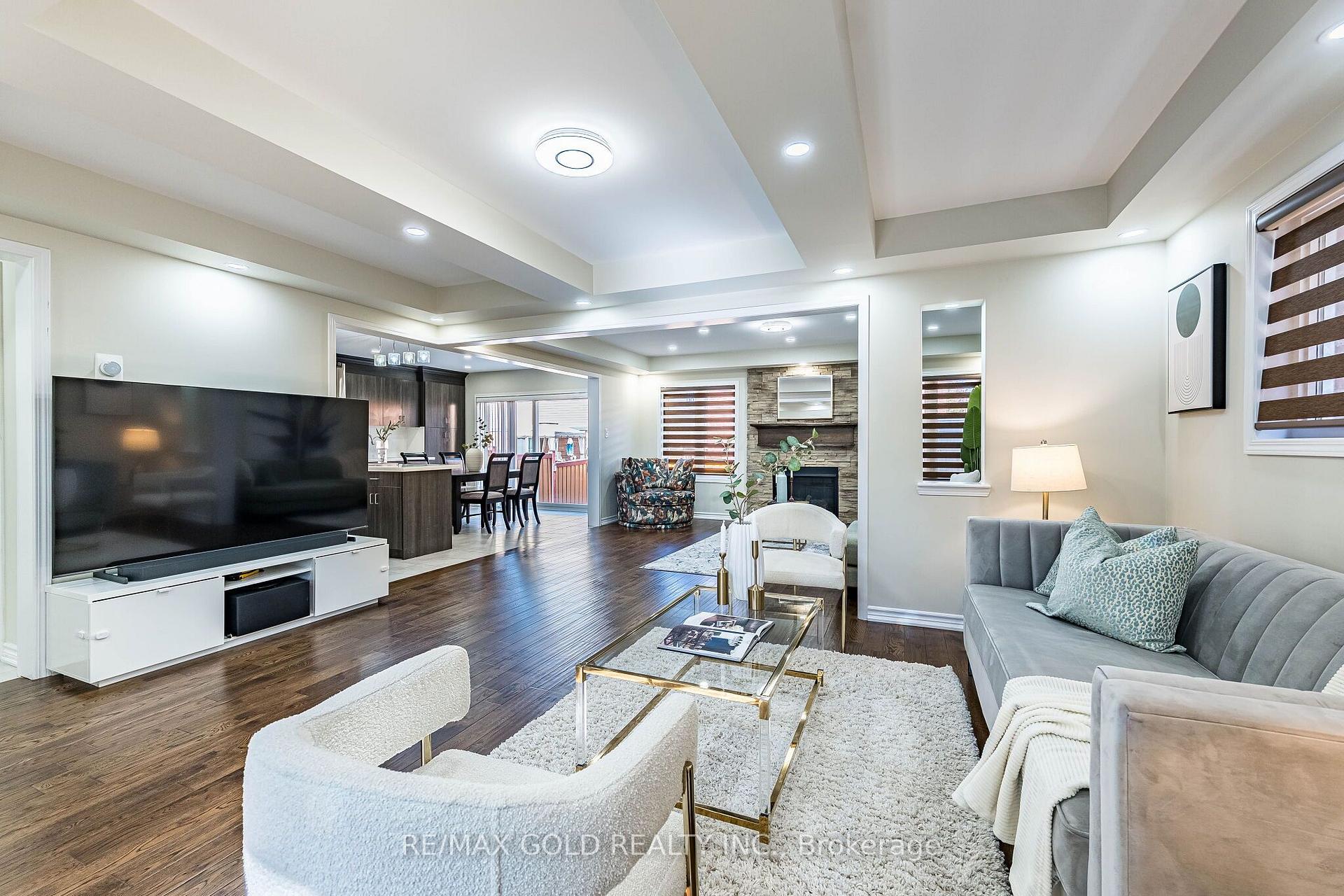 Photo 5 of 169 Robert Parkinson Drive, Brampton, Northwest Brampton — HOMEH