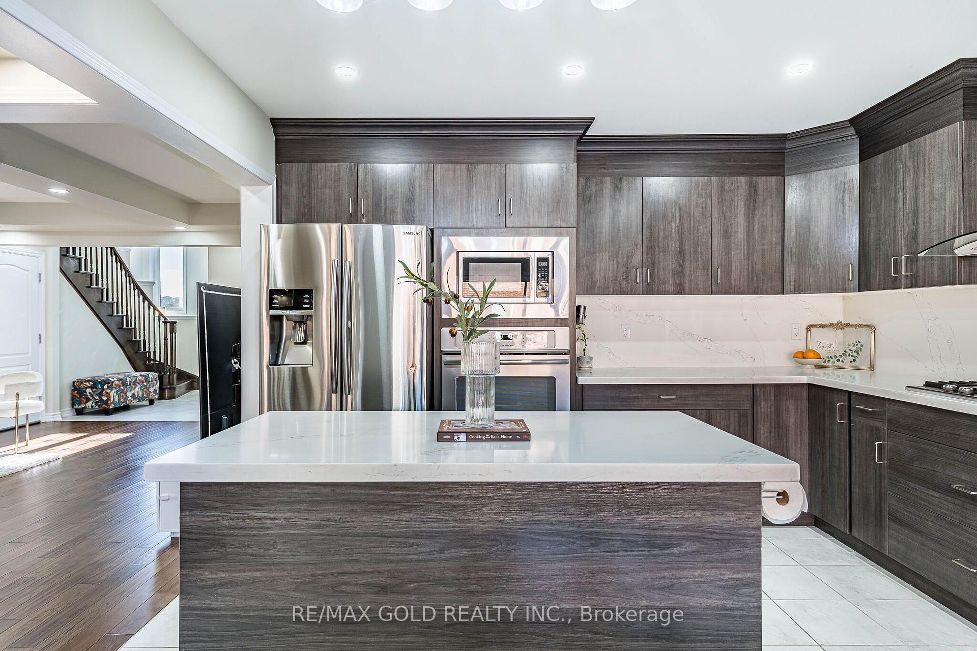 Photo 14 of 169 Robert Parkinson Drive, Brampton, Northwest Brampton — HOMEH
