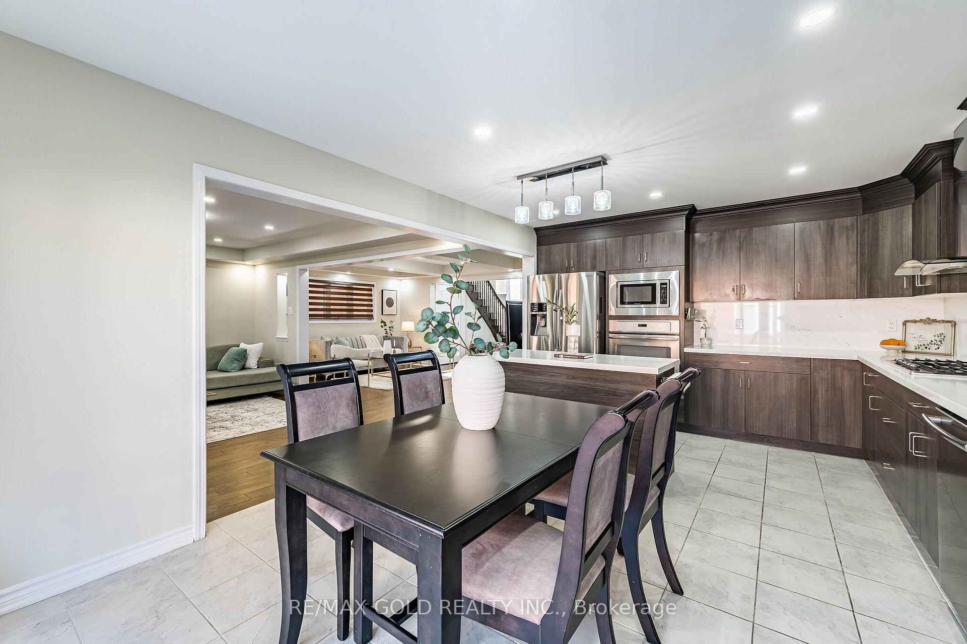 Photo 18 of 169 Robert Parkinson Drive, Brampton, Northwest Brampton — HOMEH