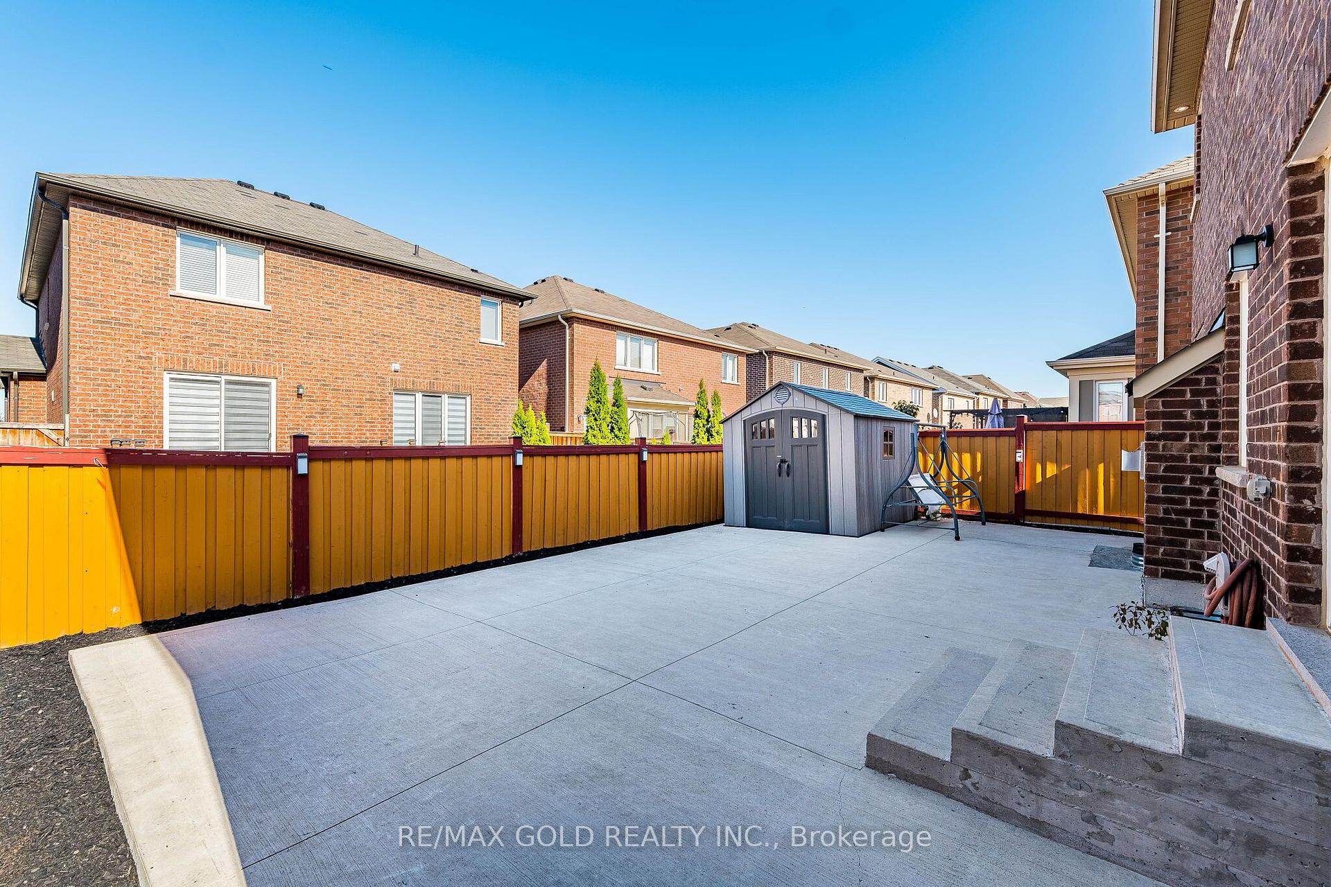 Photo 38 of 169 Robert Parkinson Drive, Brampton, Northwest Brampton — HOMEH