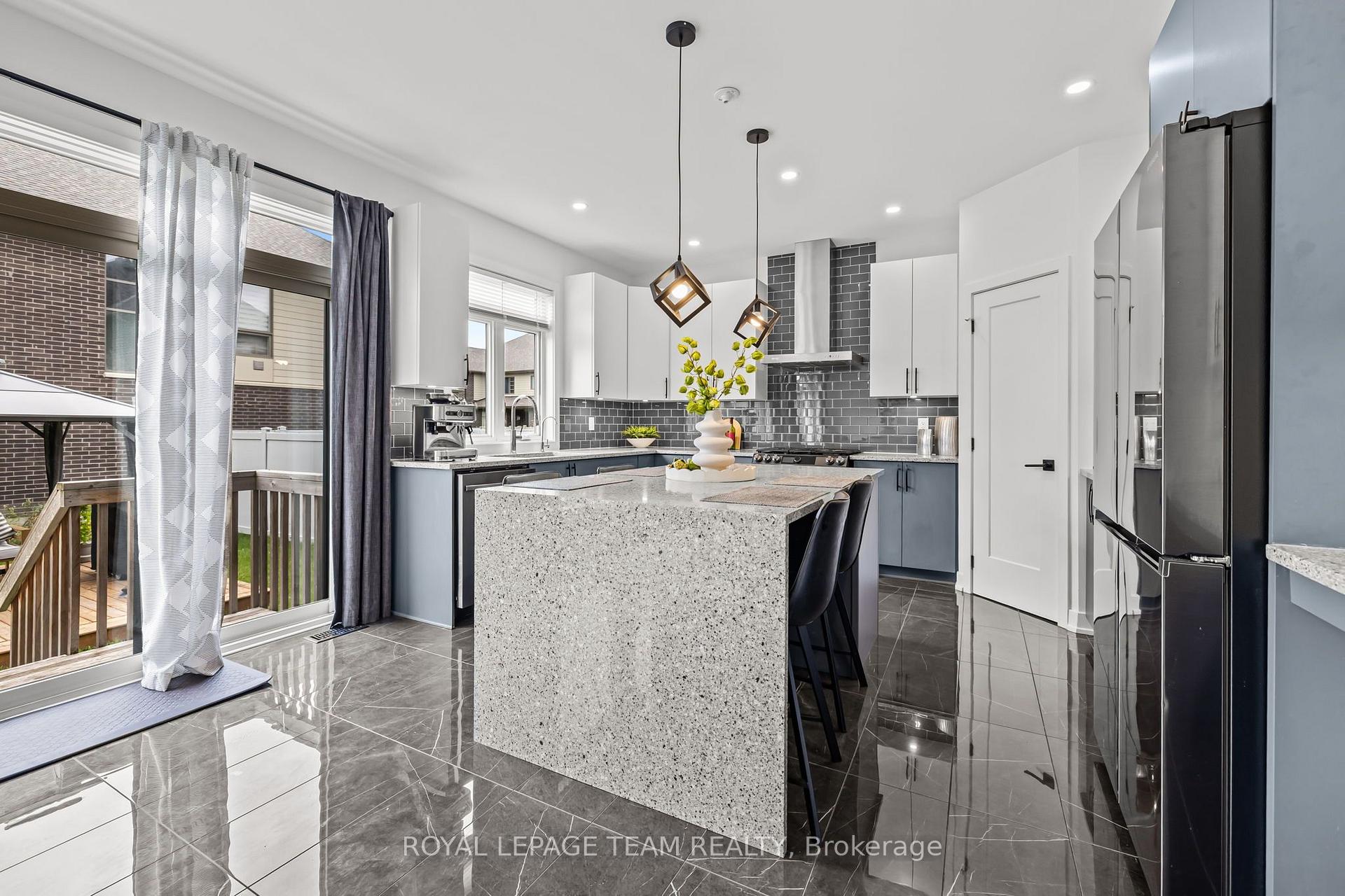 Photo 11 of 3328 Findlay Creek Drive, Ottawa, Leitrim — HOMEH