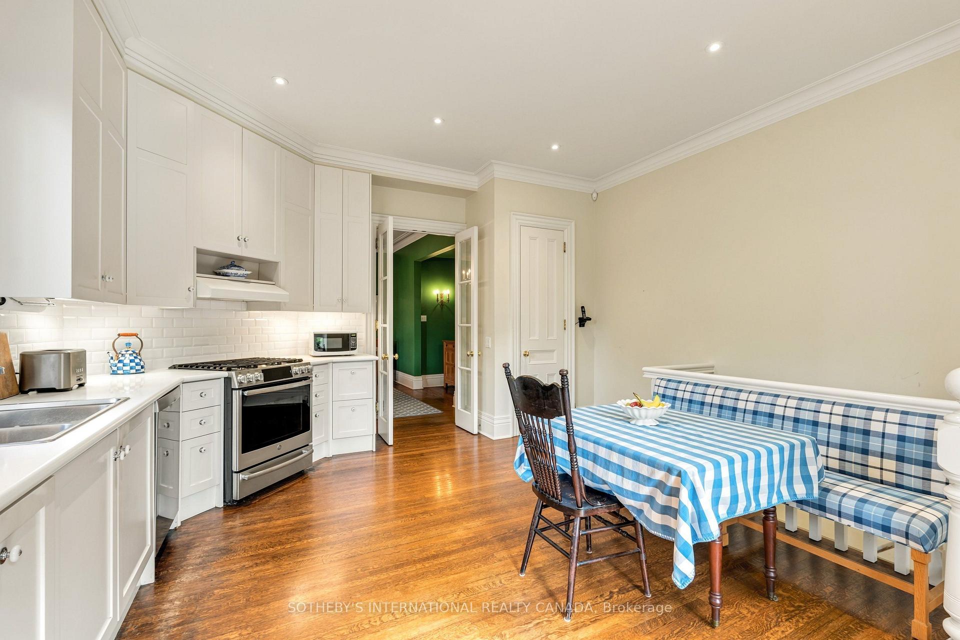 Photo 8 of 135 Roxborough Street E, Toronto, Rosedale-Moore Park — HOMEH