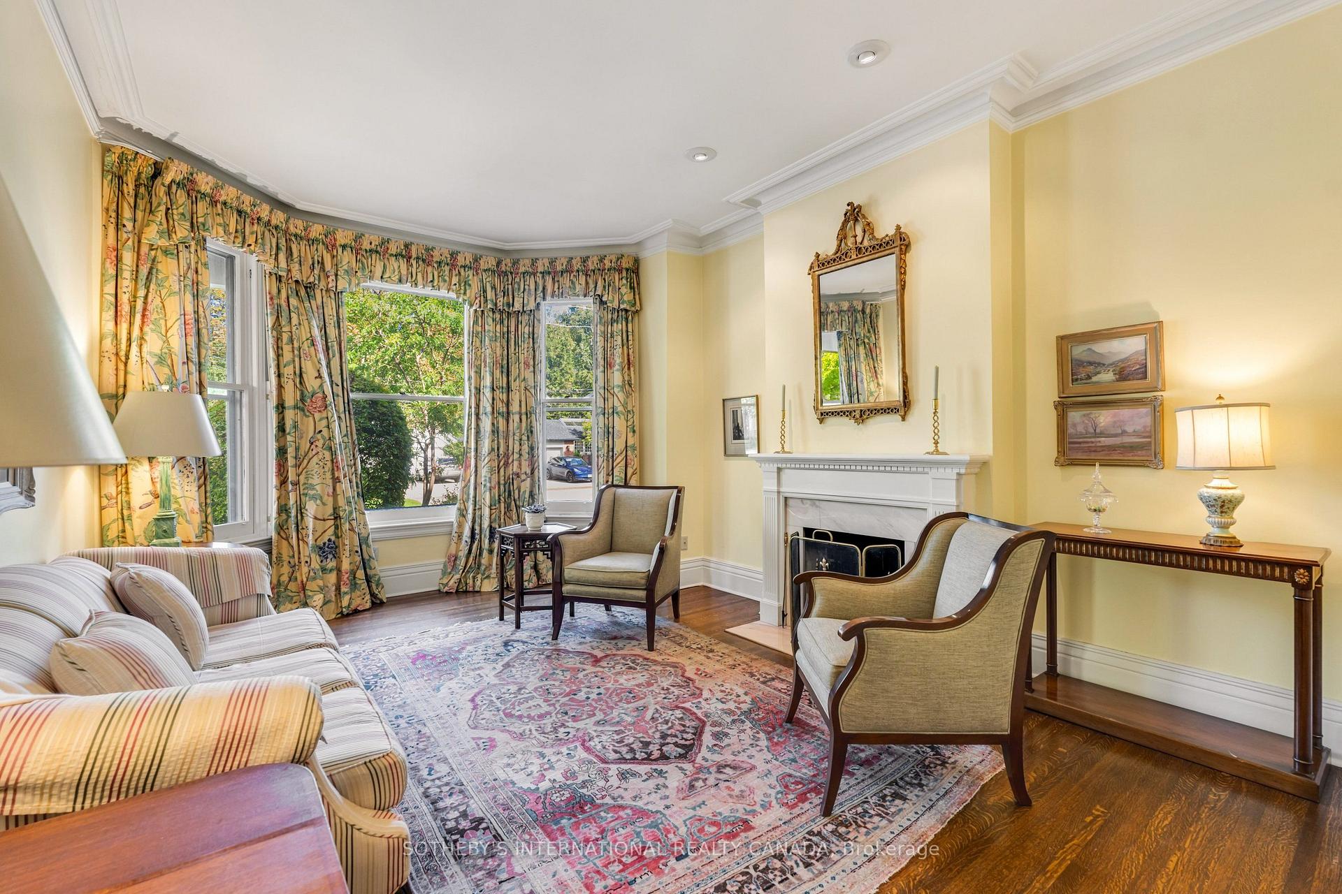 Photo 10 of 135 Roxborough Street E, Toronto, Rosedale-Moore Park — HOMEH