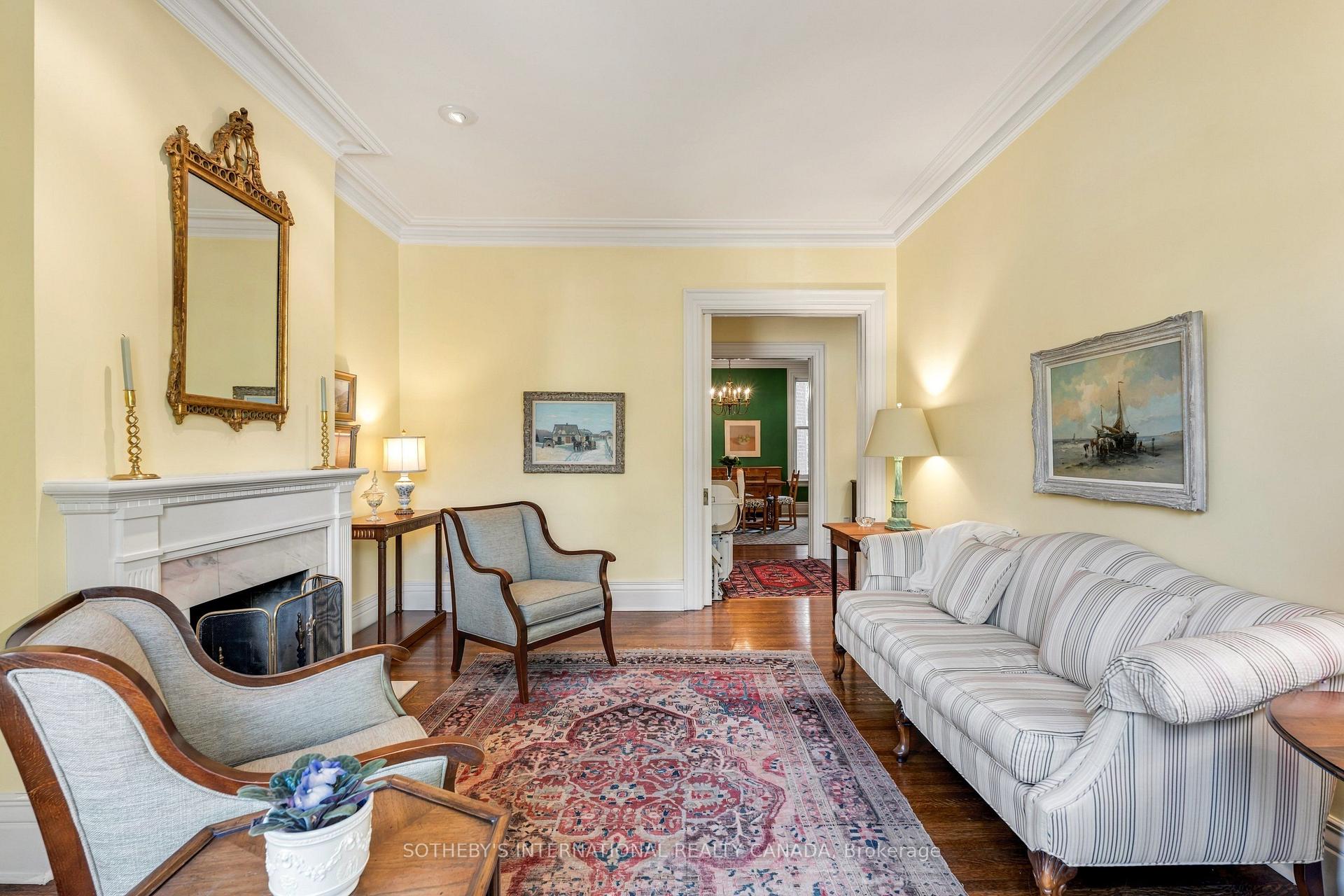 Photo 11 of 135 Roxborough Street E, Toronto, Rosedale-Moore Park — HOMEH