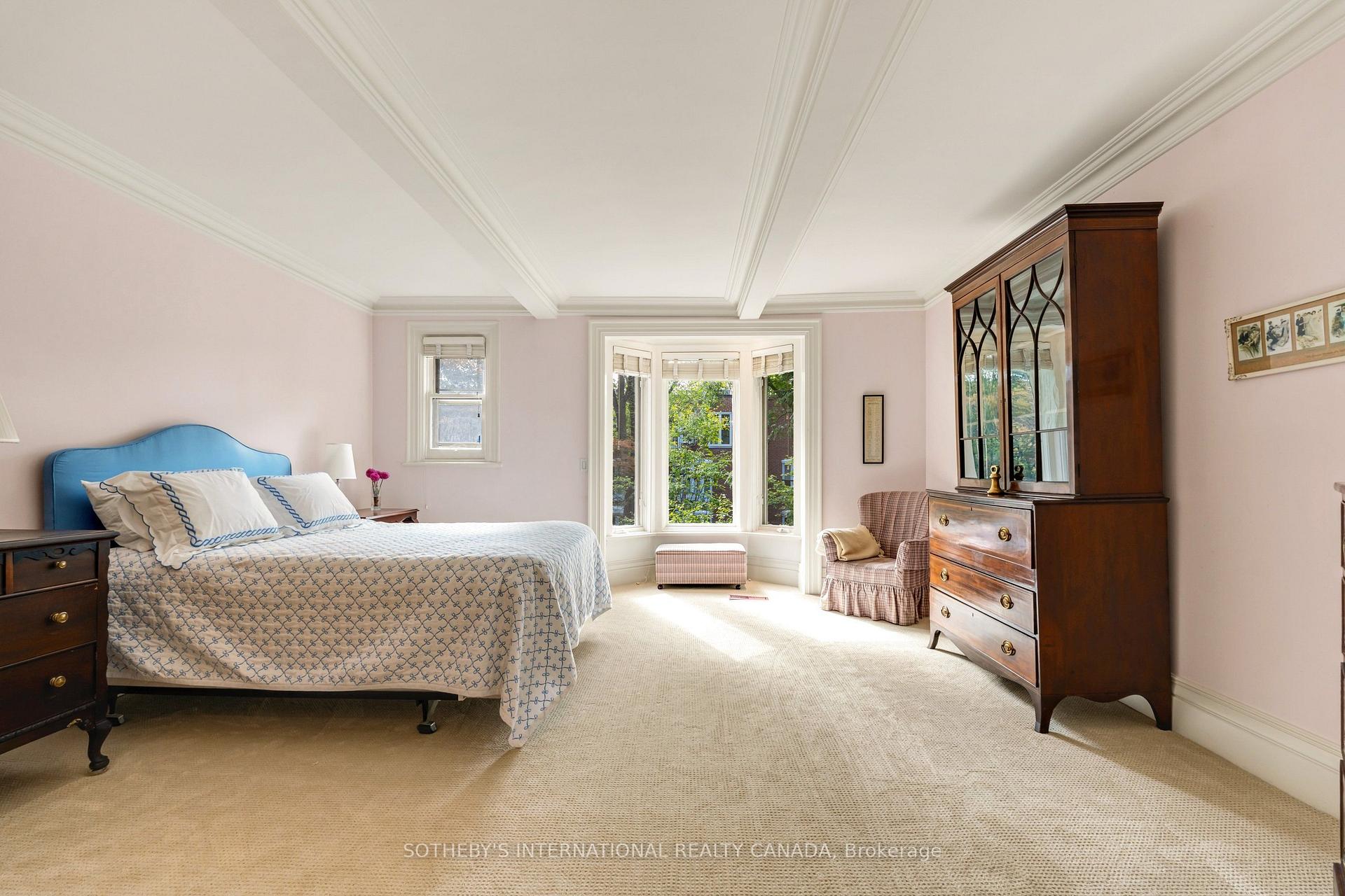 Photo 12 of 135 Roxborough Street E, Toronto, Rosedale-Moore Park — HOMEH
