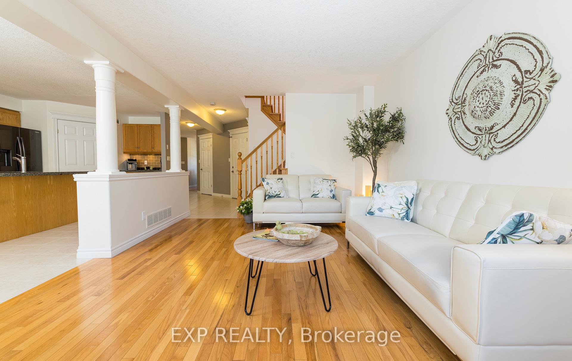 Photo 4 of 105 Hampson Crescent, Guelph/Eramosa, Rockwood — HOMEH