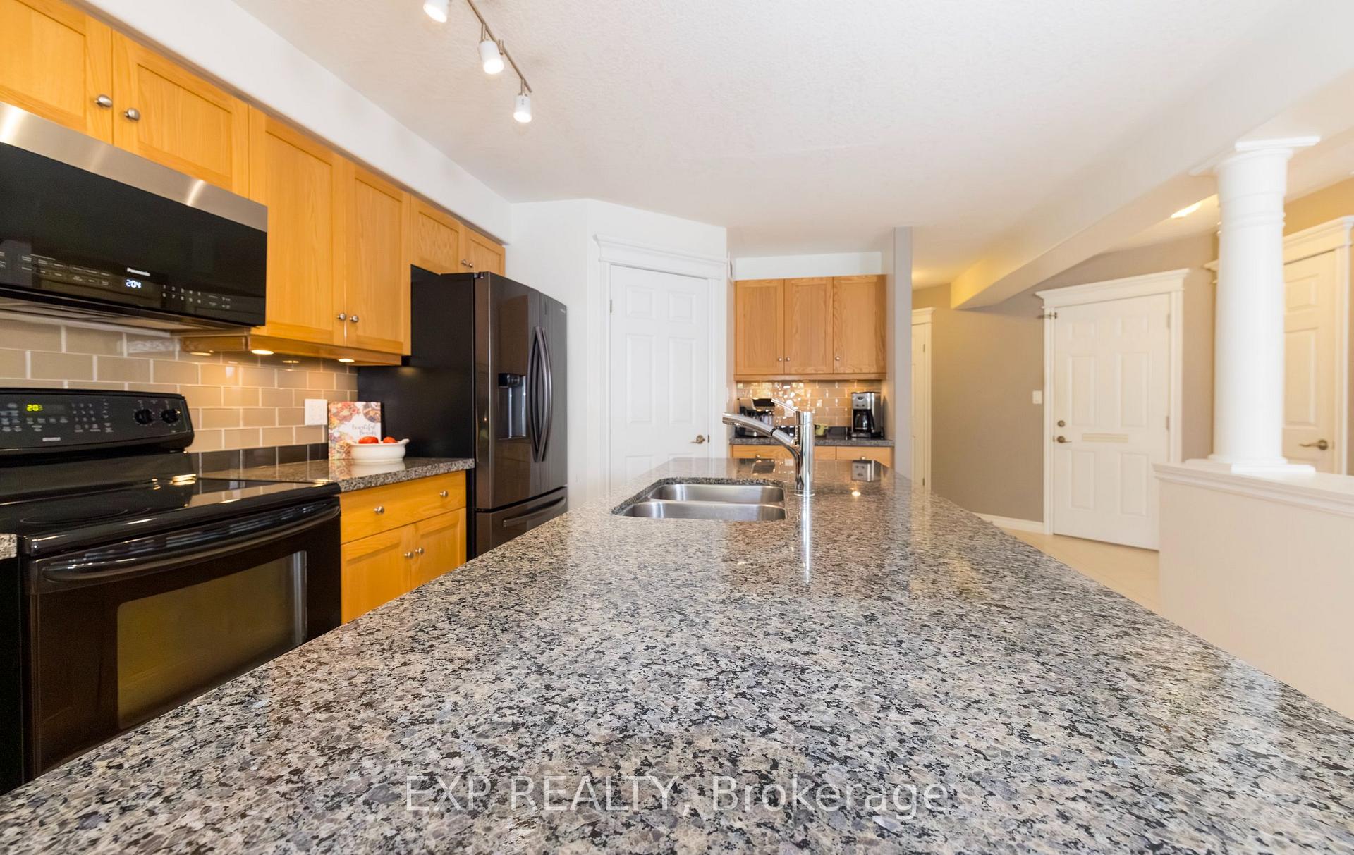 Photo 10 of 105 Hampson Crescent, Guelph/Eramosa, Rockwood — HOMEH