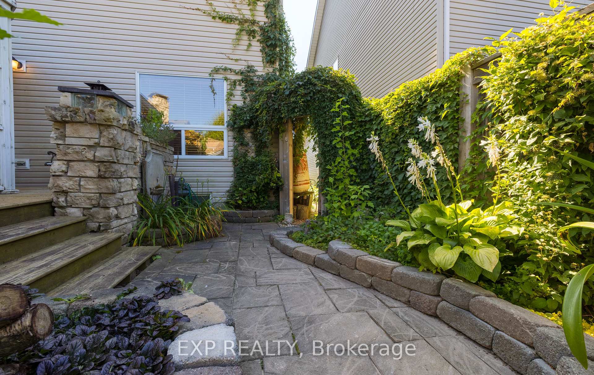 Photo 41 of 105 Hampson Crescent, Guelph/Eramosa, Rockwood — HOMEH