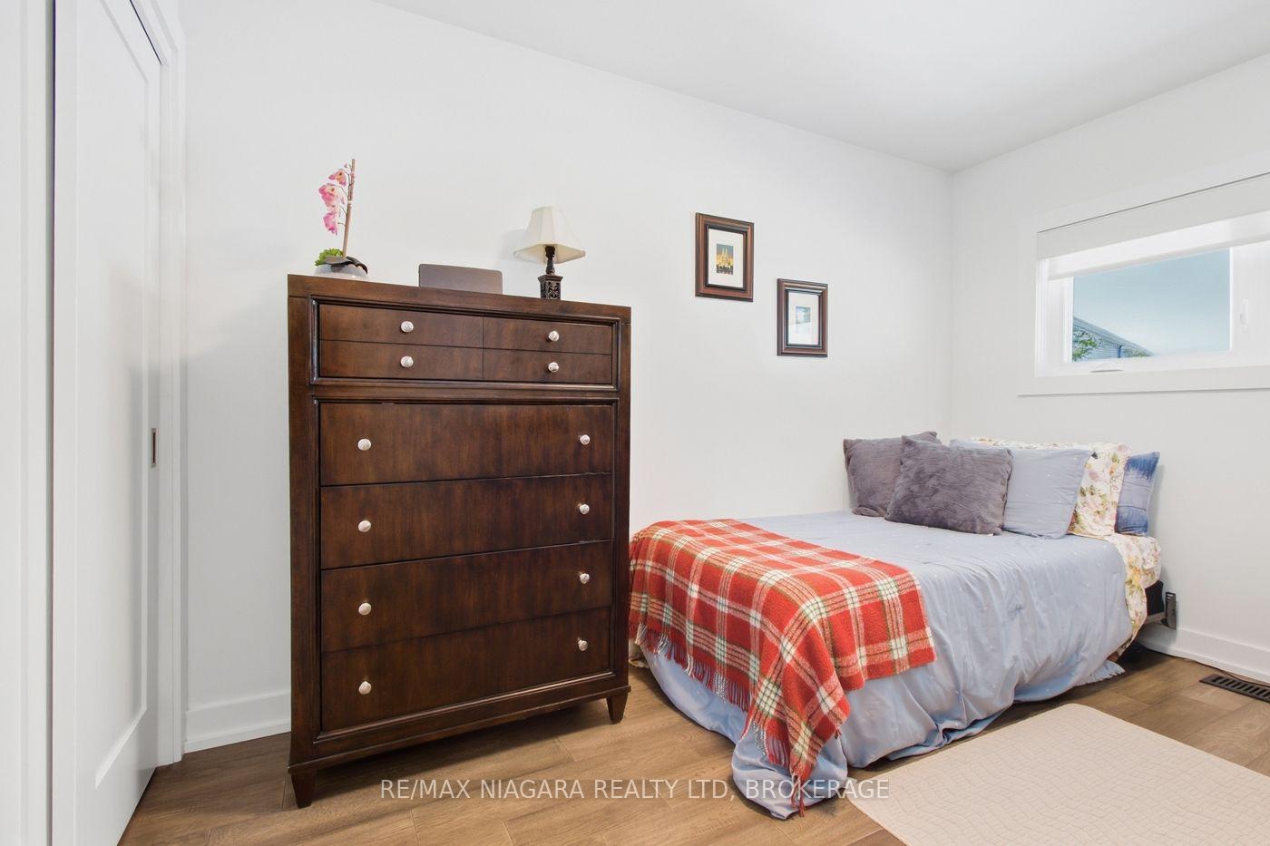 Photo 32 of 9 Bishops Road, St. Catharines, Vine/Linwell — HOMEH