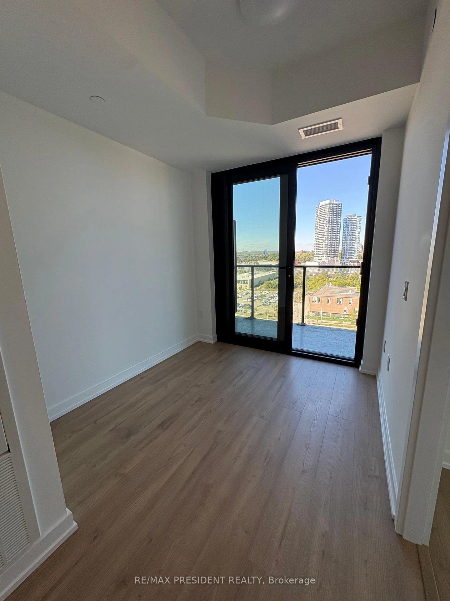 Photo 5 of Unit 1311, 30 Francis Street, Kitchener, City Commercial Core — HOMEH