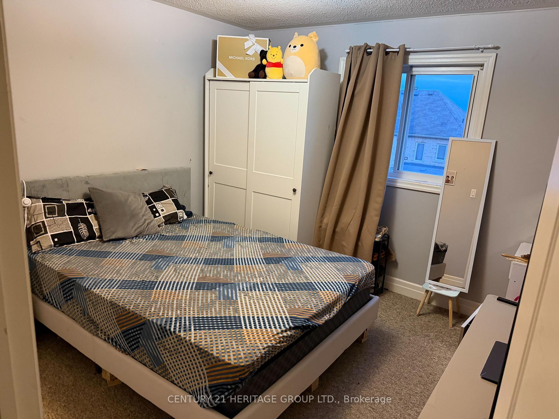 Photo 8 of 3 Grey Wing Avenue, Georgina, Keswick South — HOMEH