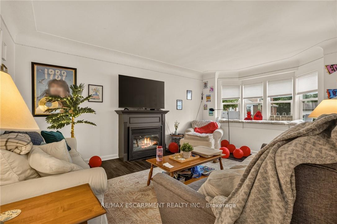 Photo 6 of 15 Mapes Avenue, Hamilton, Westdale — HOMEH