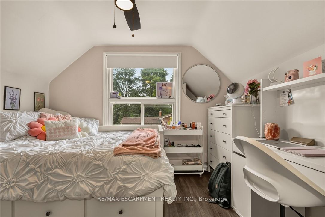 Photo 22 of 15 Mapes Avenue, Hamilton, Westdale — HOMEH