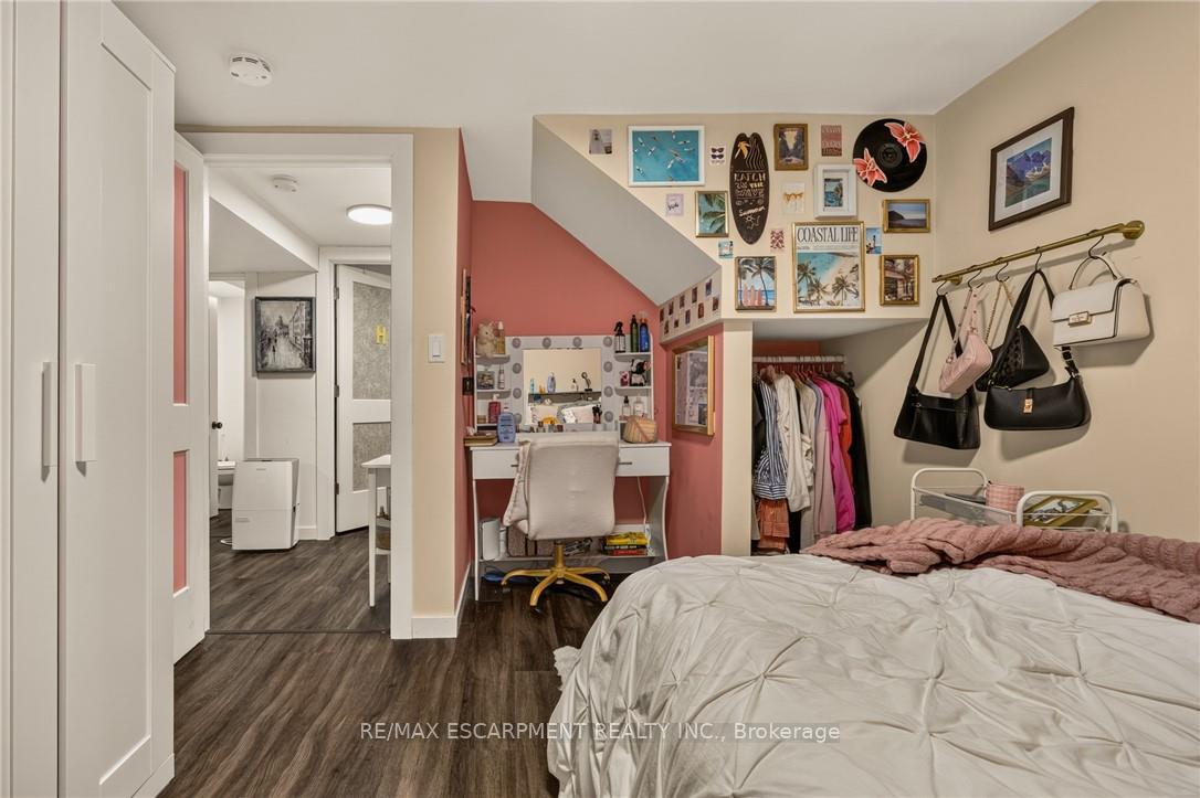 Photo 29 of 15 Mapes Avenue, Hamilton, Westdale — HOMEH