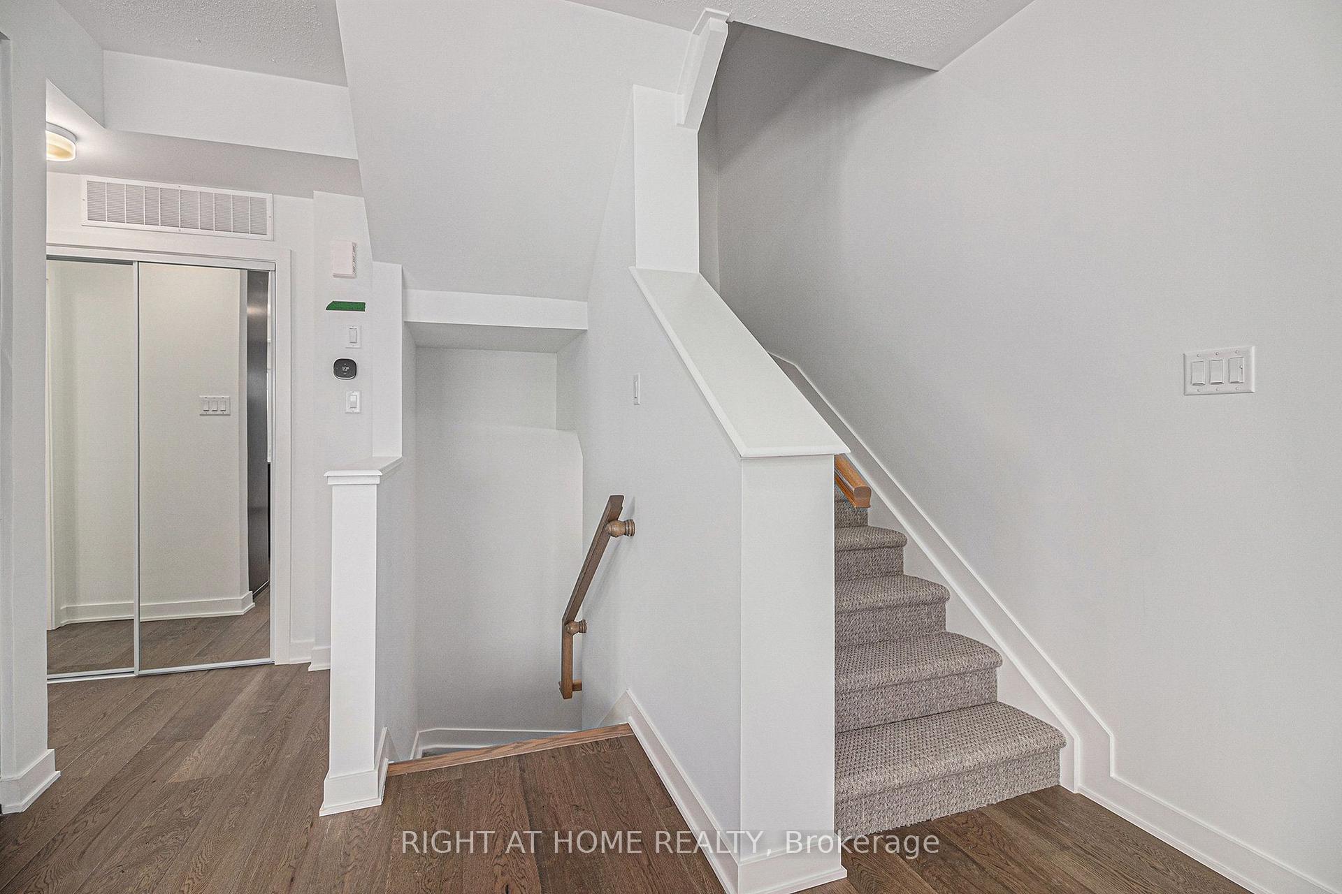 Photo 7 of 402 Mishi, Ottawa, CFB Rockcliffe and Area — HOMEH