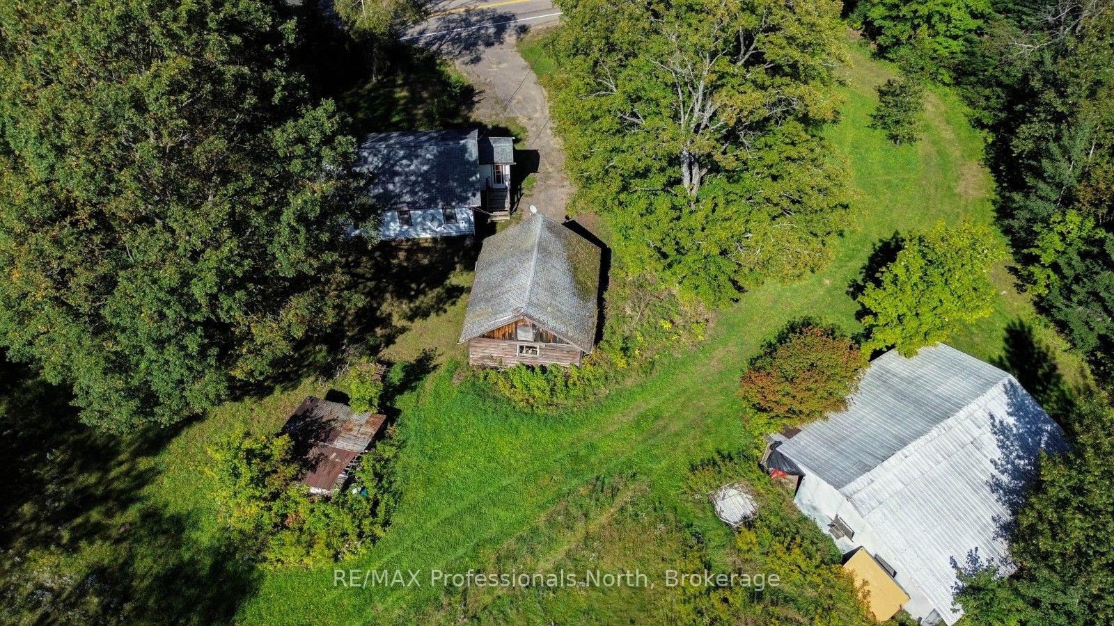 Photo 3 of 4388 Loop Road, Highlands East, Cardiff Ward — HOMEH