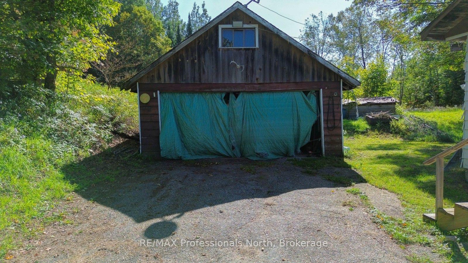 Photo 12 of 4388 Loop Road, Highlands East, Cardiff Ward — HOMEH