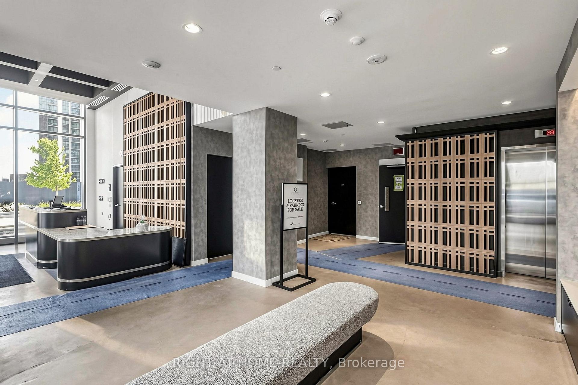 Photo 4 of Unit 909, 474 Caldari Road, Vaughan, Concord — HOMEH