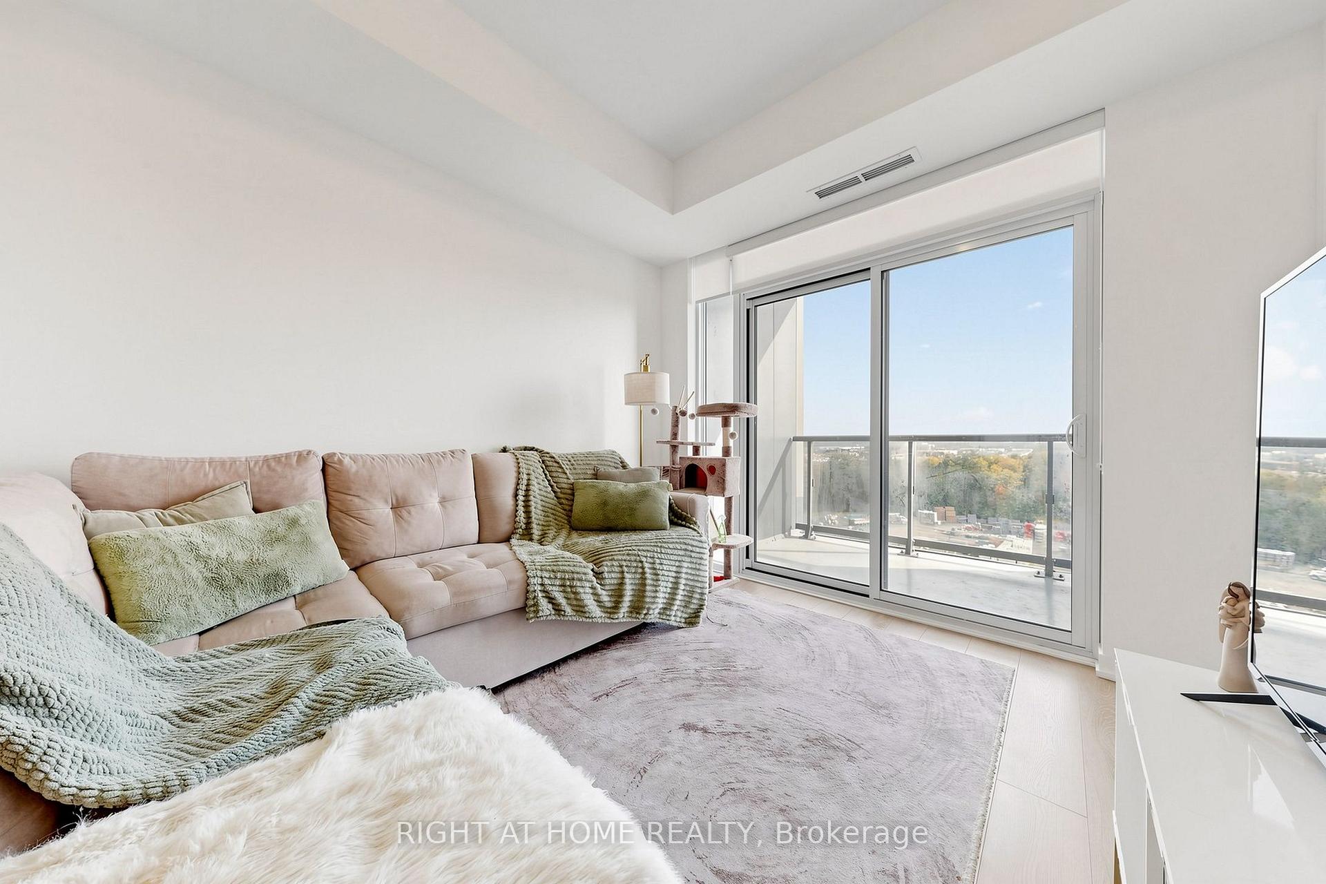 Photo 6 of Unit 909, 474 Caldari Road, Vaughan, Concord — HOMEH