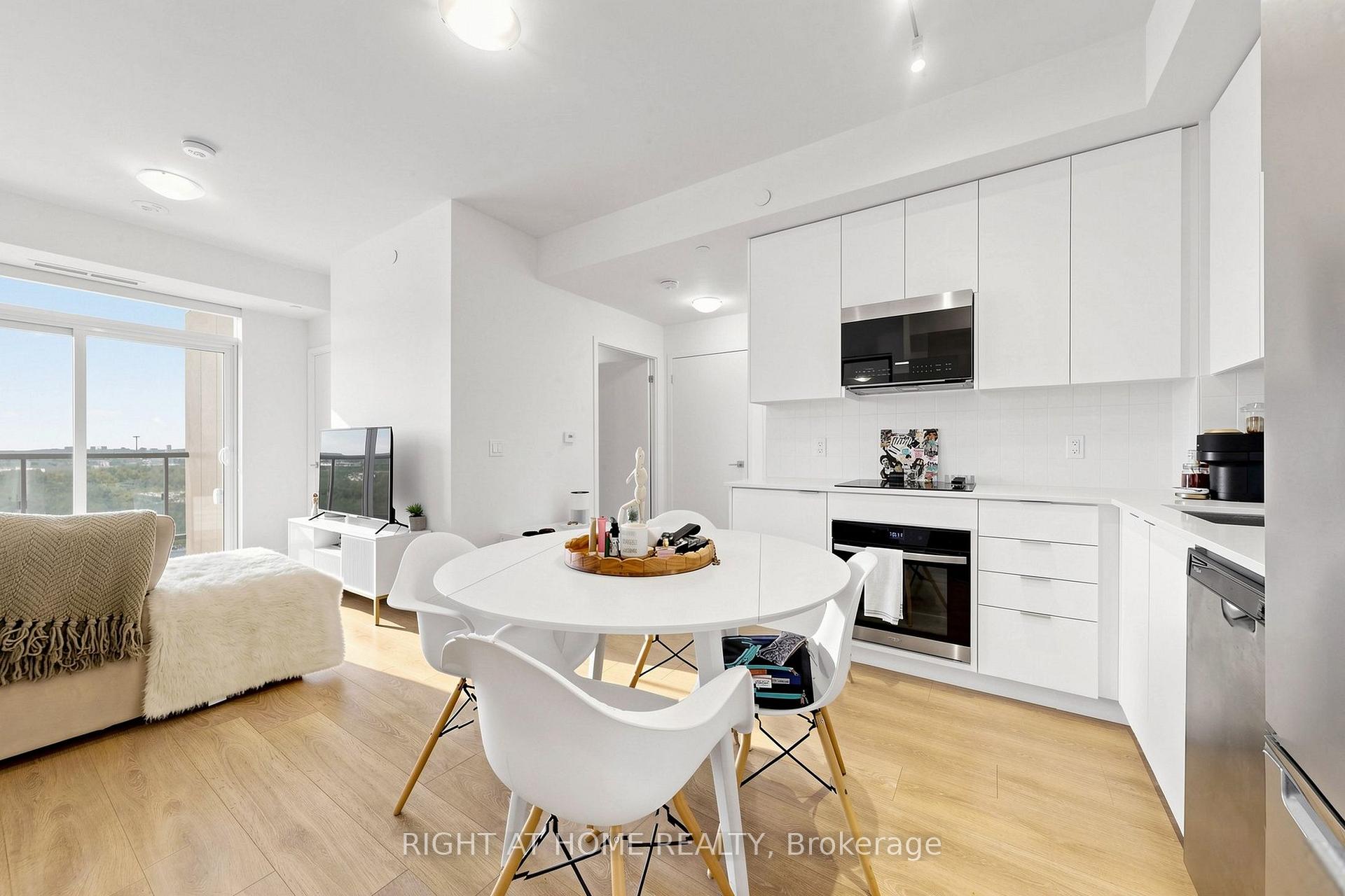 Photo 17 of Unit 909, 474 Caldari Road, Vaughan, Concord — HOMEH