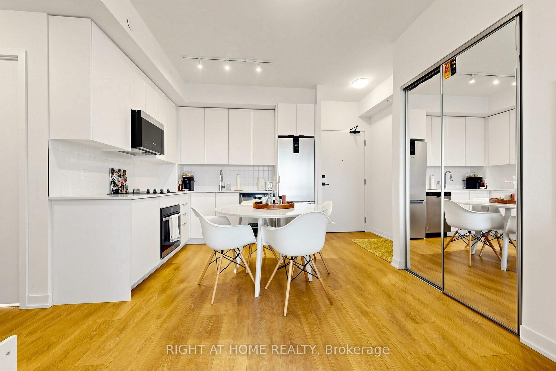Photo 19 of Unit 909, 474 Caldari Road, Vaughan, Concord — HOMEH