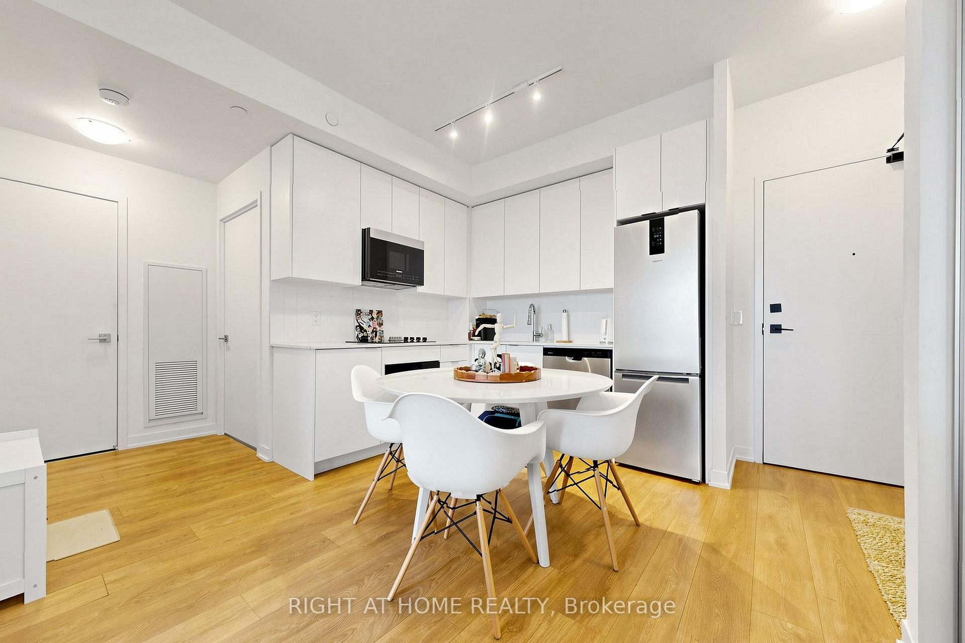 Photo 20 of Unit 909, 474 Caldari Road, Vaughan, Concord — HOMEH