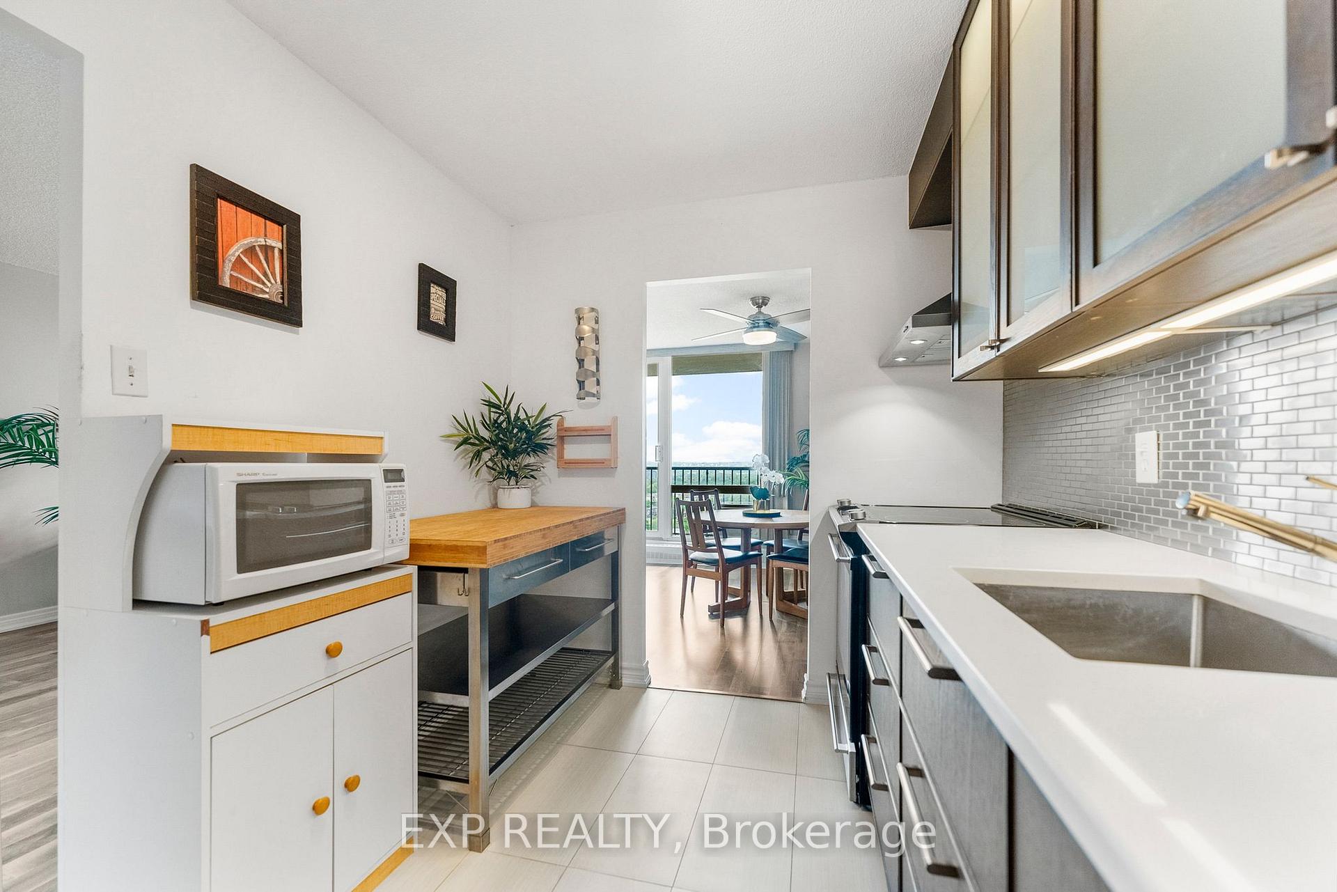 Photo 18 of Unit 1603, 665 Bathgate Drive, Ottawa, Carson Meadows — HOMEH