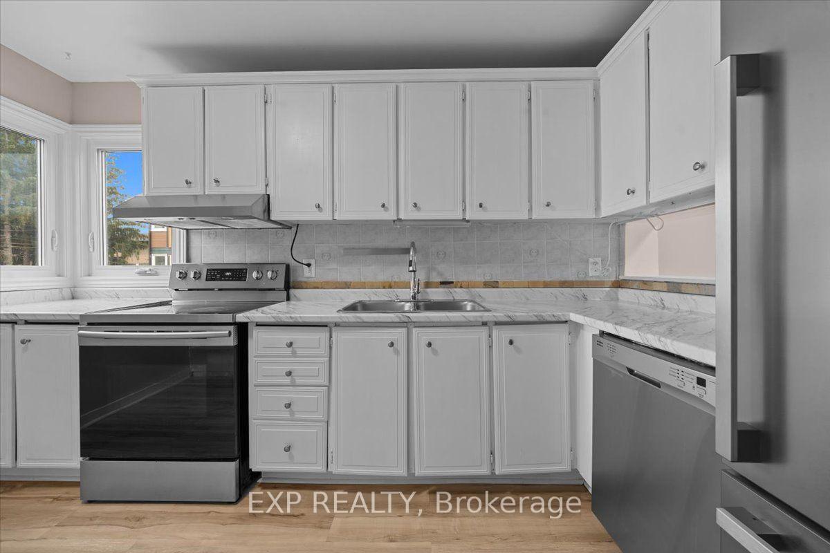 Photo 6 of 1449 Ridgebrook Drive, Ottawa, Pineview — HOMEH