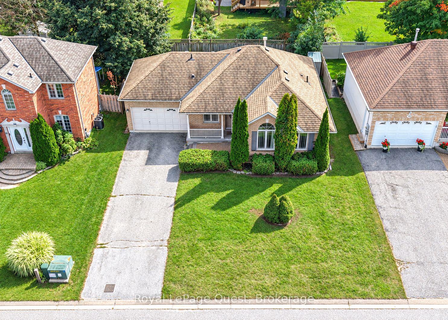 Photo 2 of 37 Ashton Street, Orillia — HOMEH