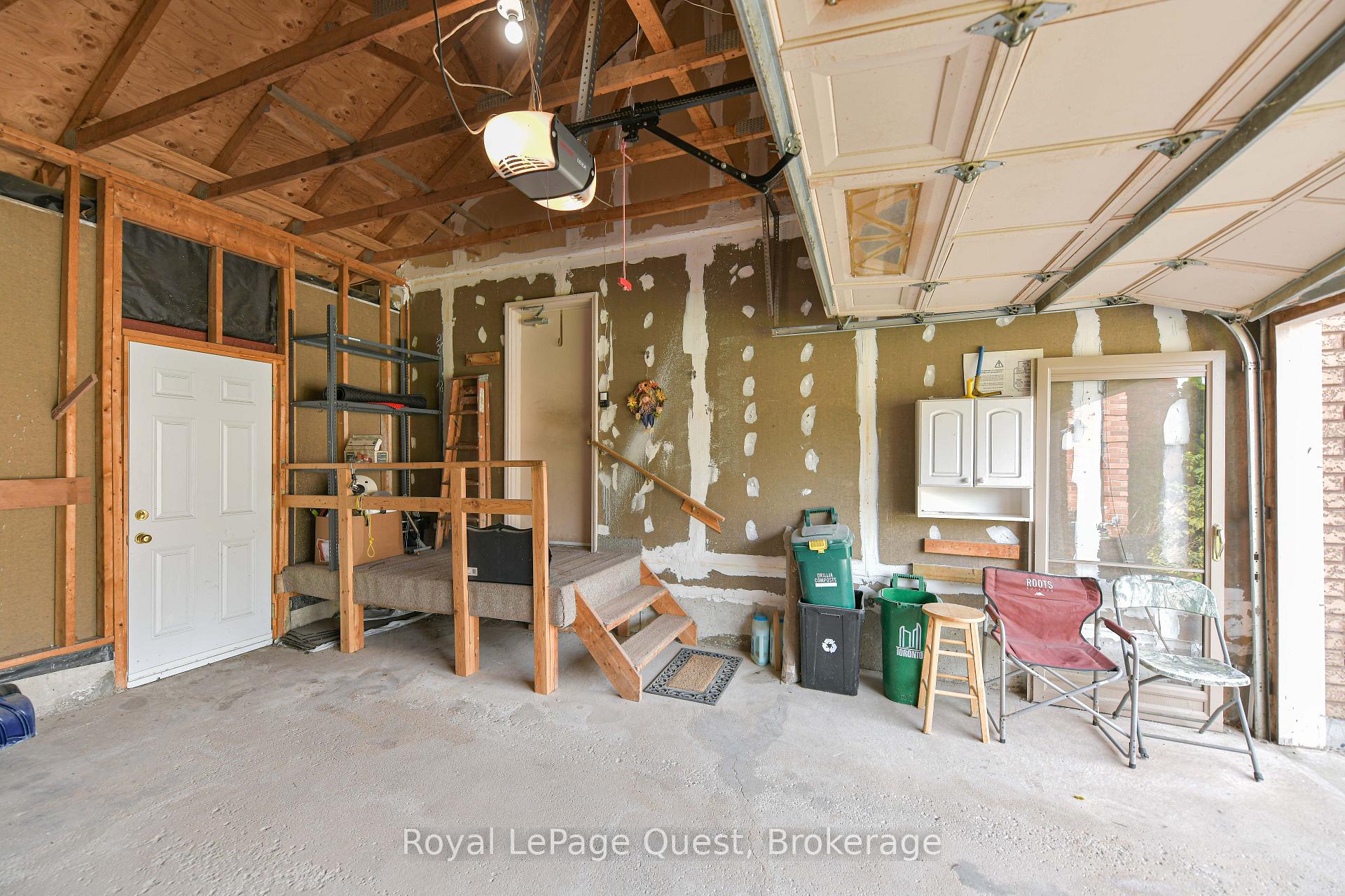 Photo 41 of 37 Ashton Street, Orillia — HOMEH