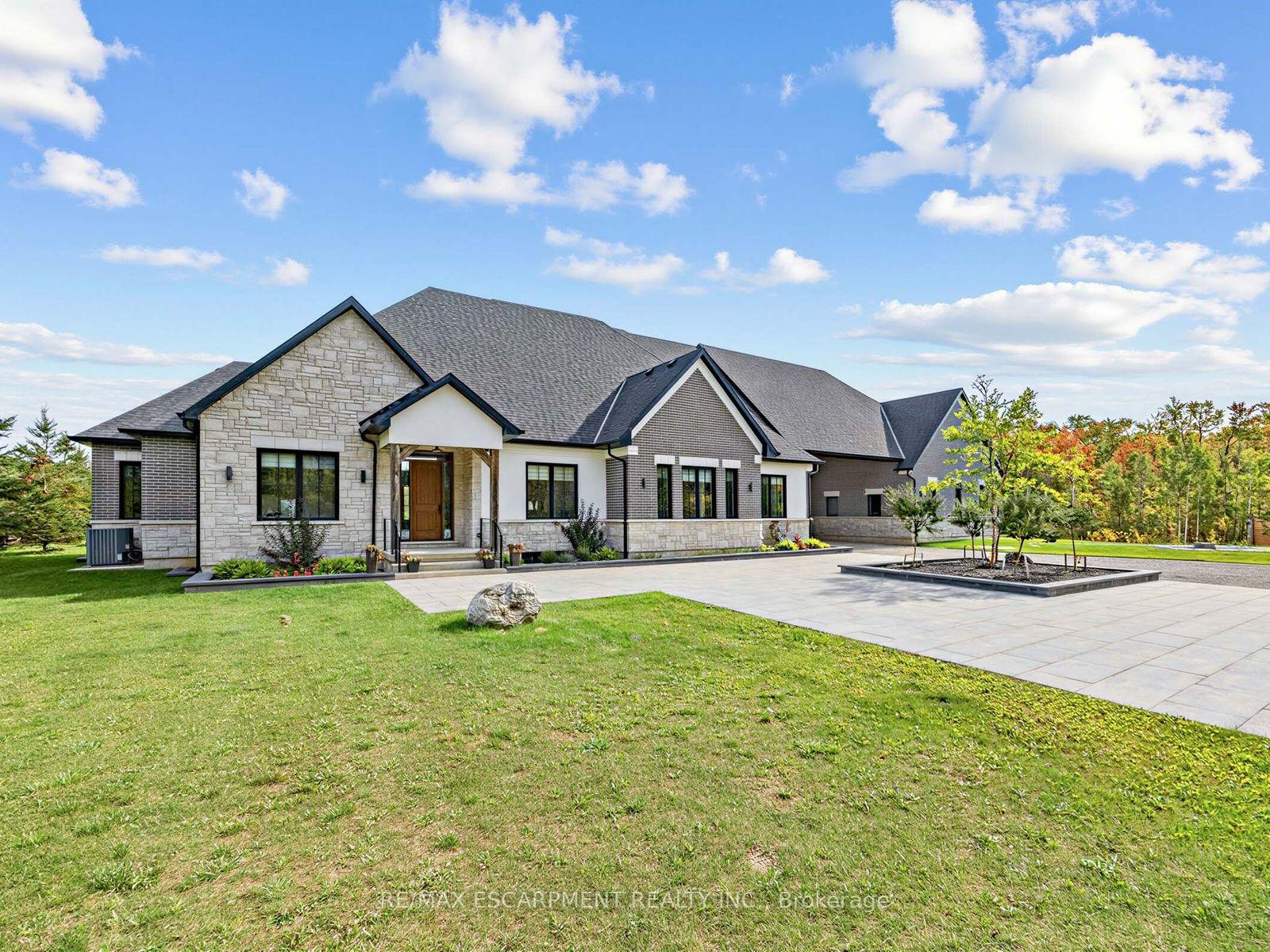 Photo 3 of 4143 Concession Rd 11, Puslinch, Rural Puslinch East — HOMEH