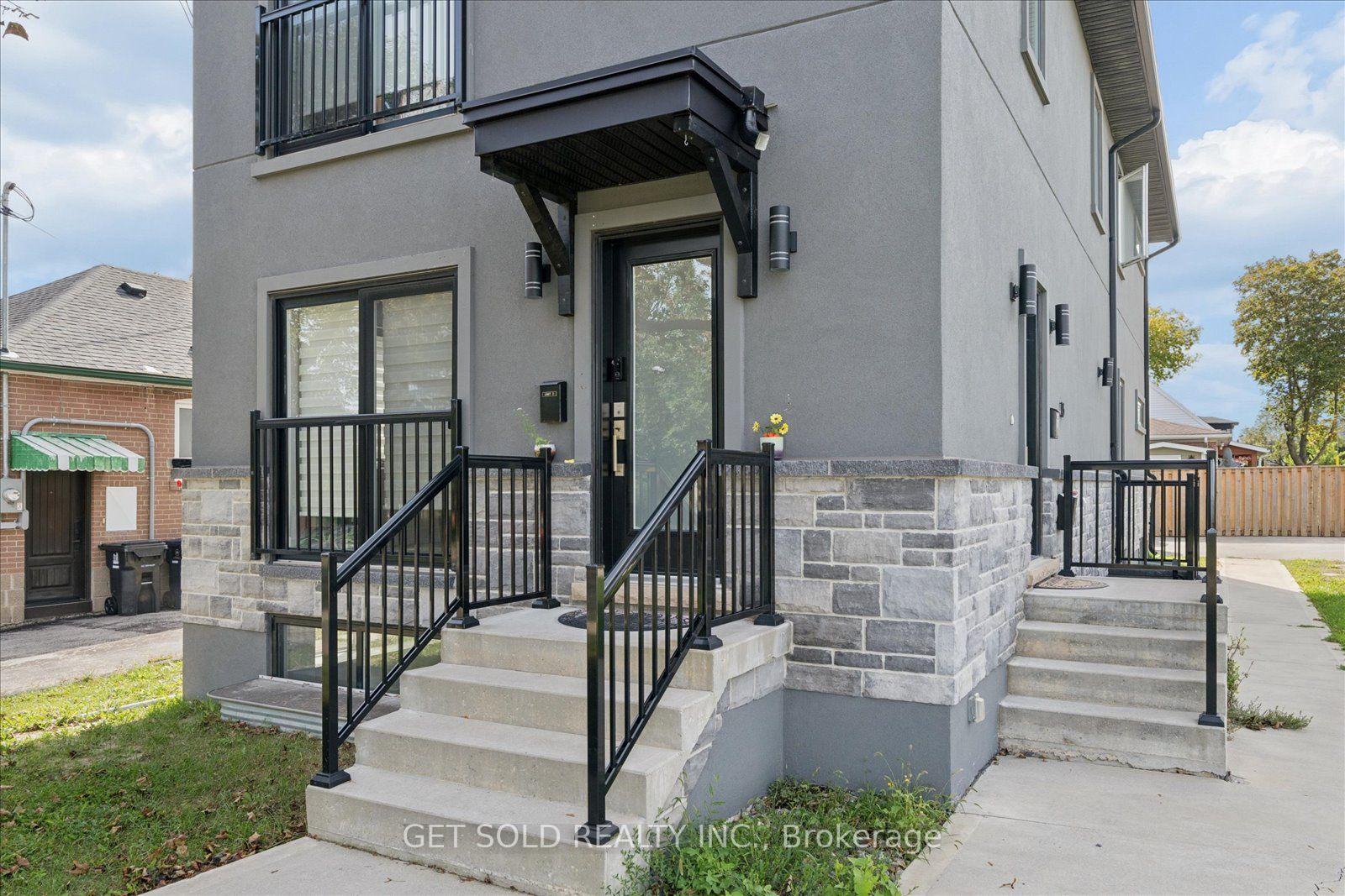 Photo 3 of 15 Burrard Road, Etobicoke, Elms-Old Rexdale — HOMEH