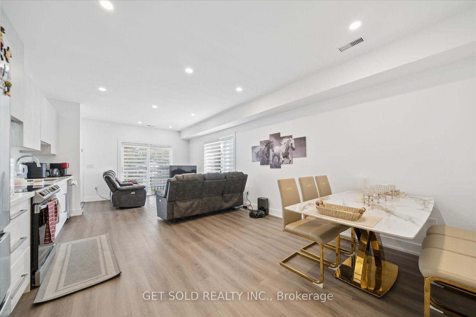 Photo 8 of 15 Burrard Road, Etobicoke, Elms-Old Rexdale — HOMEH