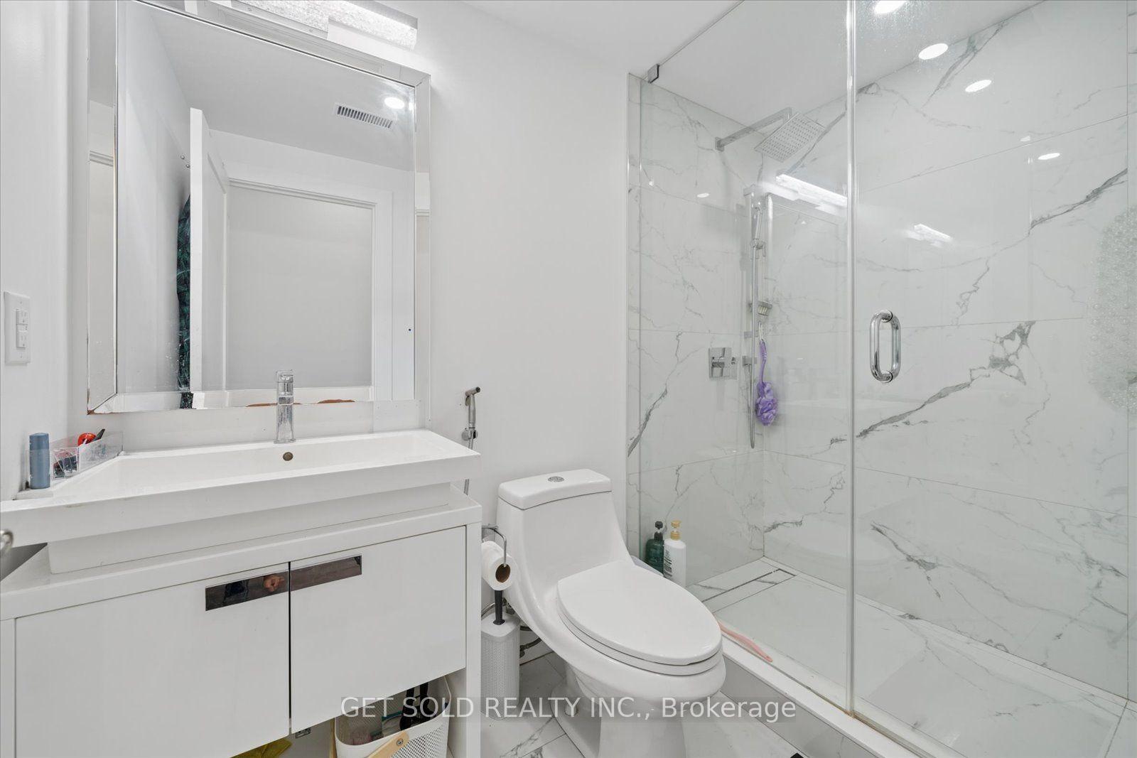 Photo 10 of 15 Burrard Road, Etobicoke, Elms-Old Rexdale — HOMEH