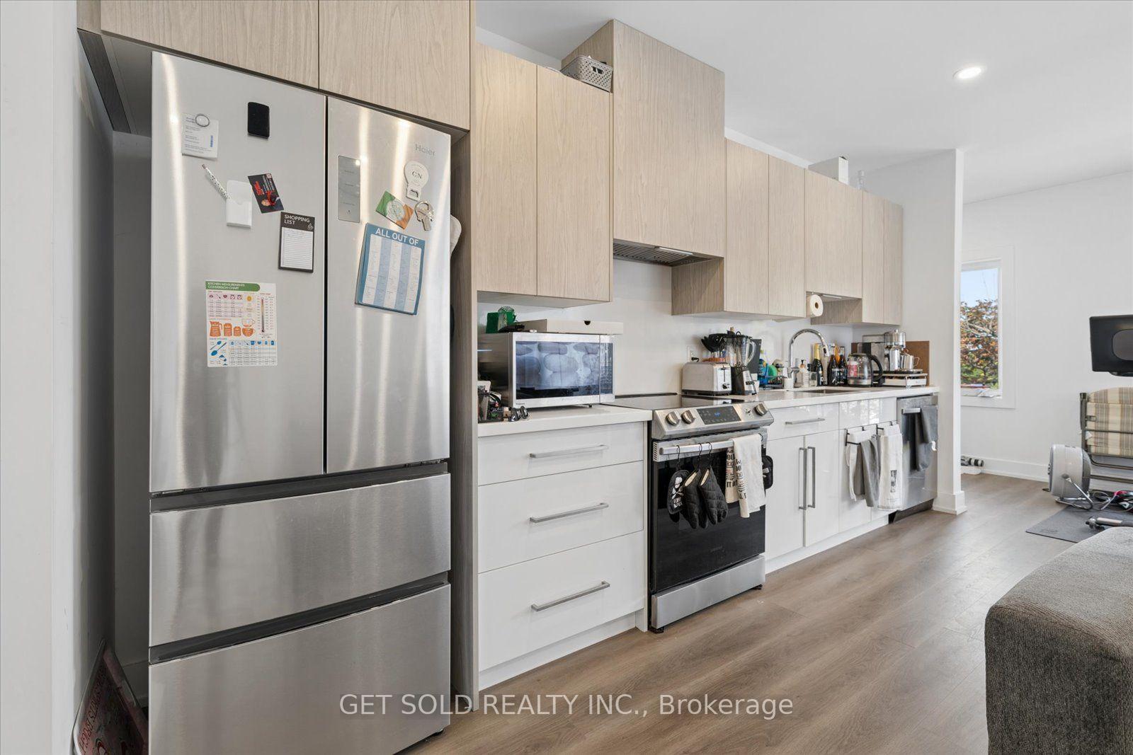 Photo 21 of 15 Burrard Road, Etobicoke, Elms-Old Rexdale — HOMEH
