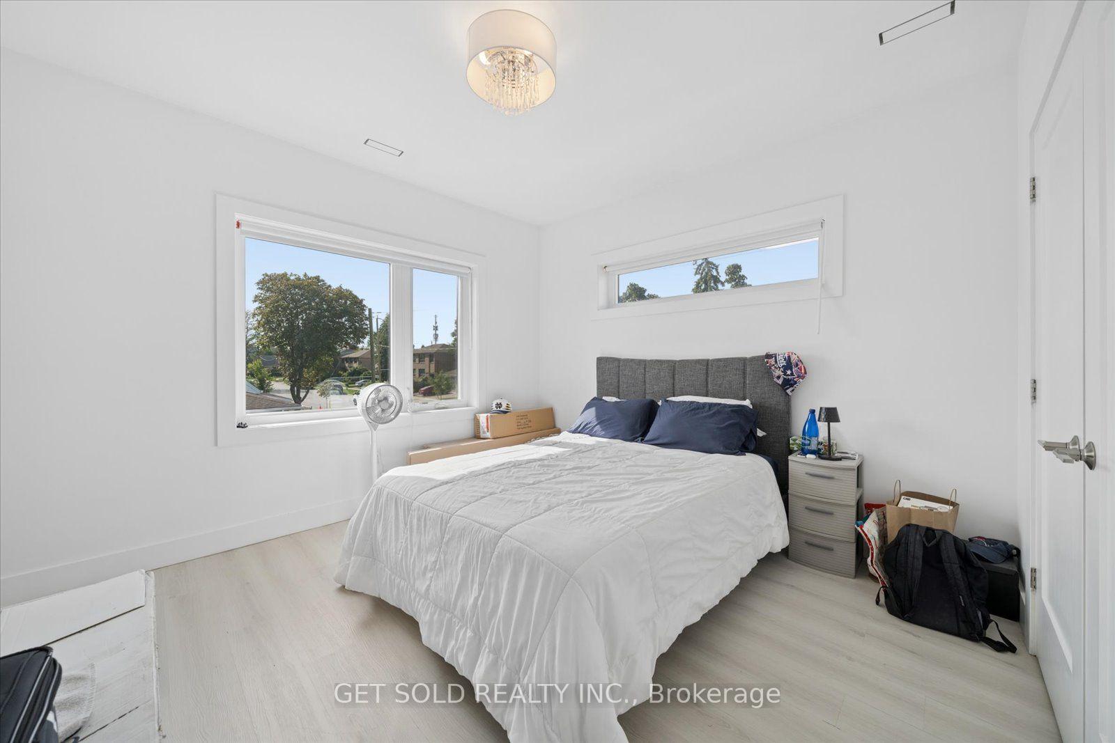 Photo 25 of 15 Burrard Road, Etobicoke, Elms-Old Rexdale — HOMEH