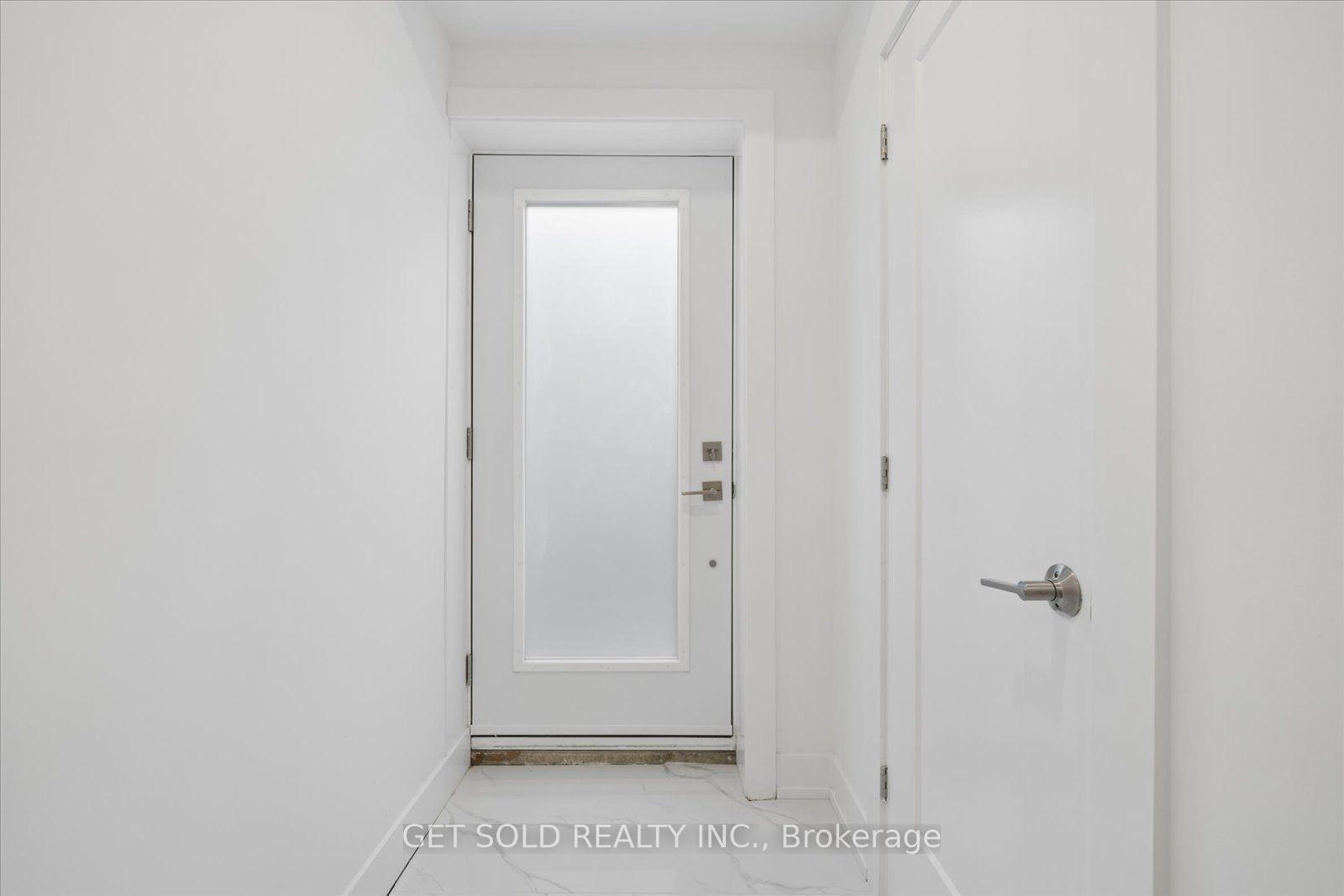 Photo 34 of 15 Burrard Road, Etobicoke, Elms-Old Rexdale — HOMEH