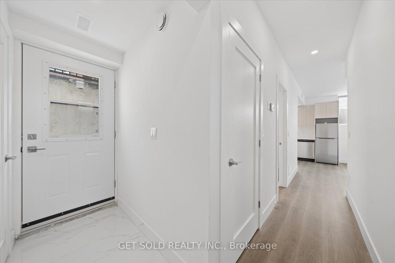 Photo 43 of 15 Burrard Road, Etobicoke, Elms-Old Rexdale — HOMEH
