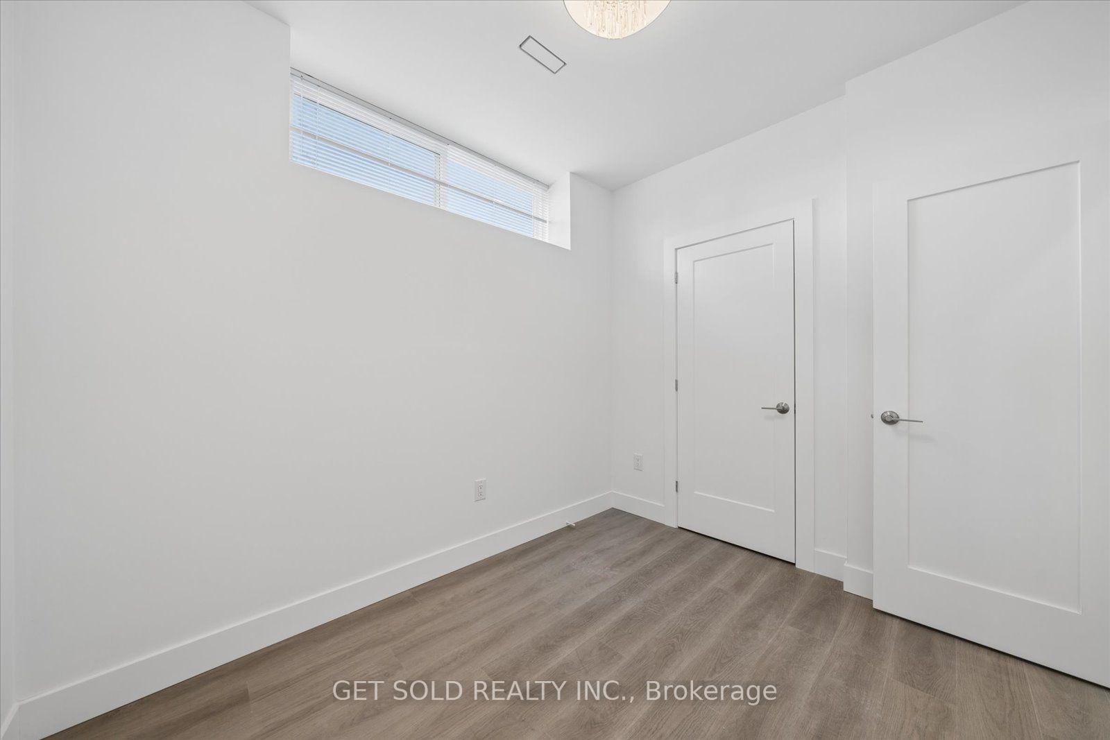 Photo 46 of 15 Burrard Road, Etobicoke, Elms-Old Rexdale — HOMEH
